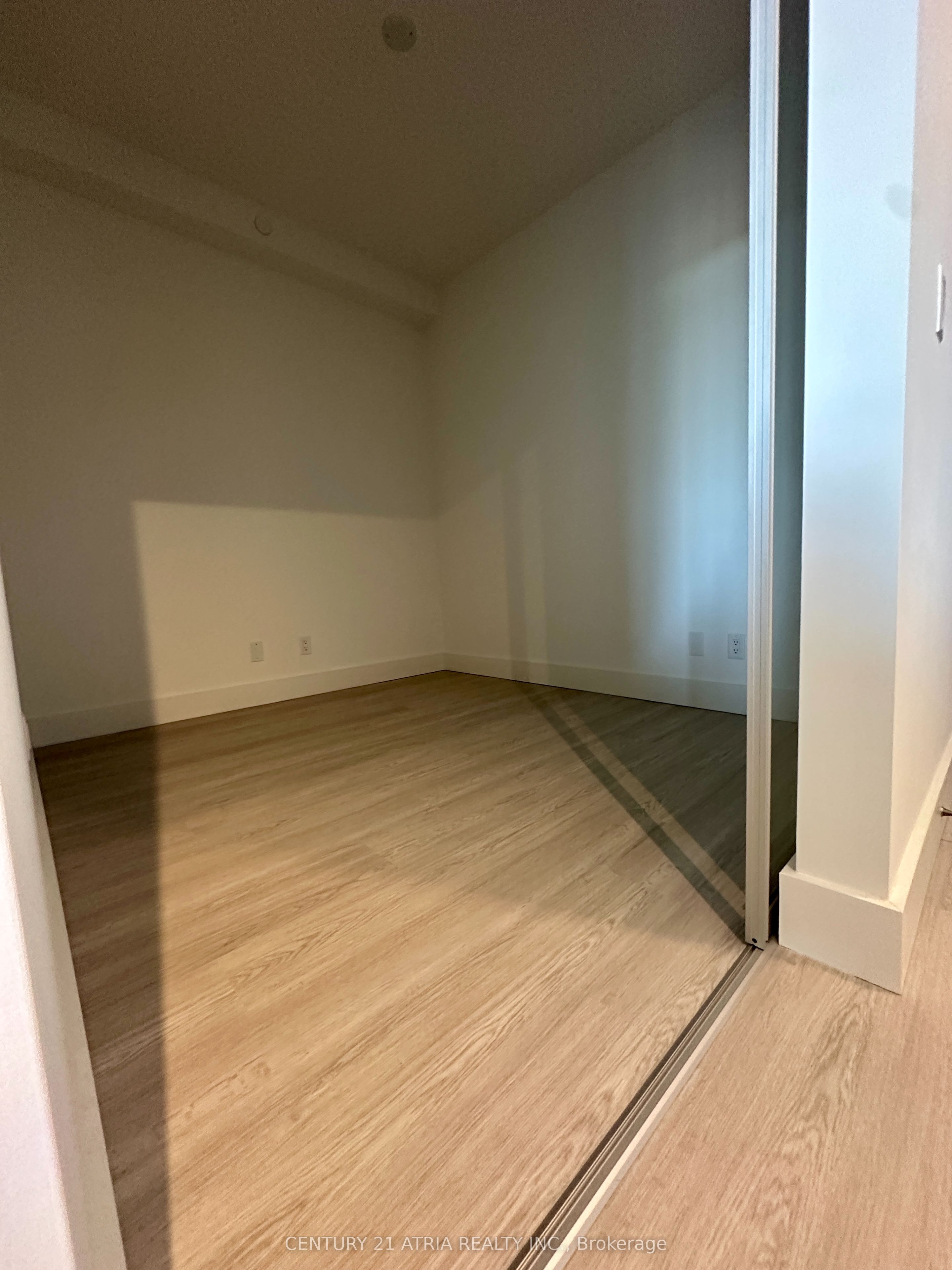 625 Sheppard Avenue E, #320