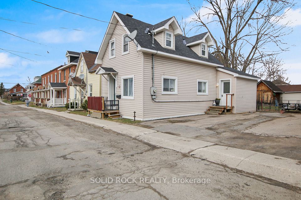133 Bonnechere Street, Renfrew, ON K7V 1Z6