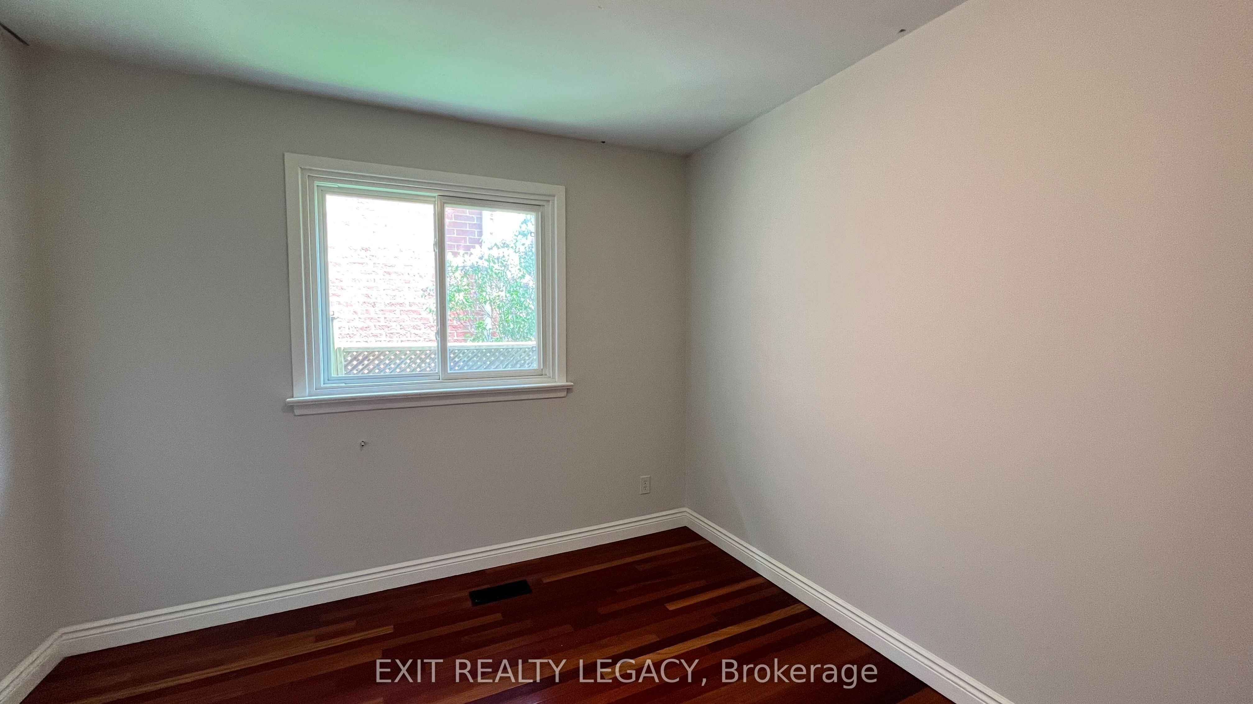 89 Bond Crescent