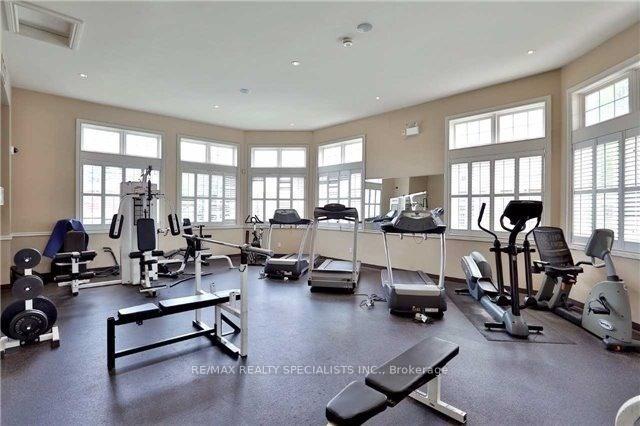 2 Bedrooms Condo at 1470 Bishops, Oakville For sale