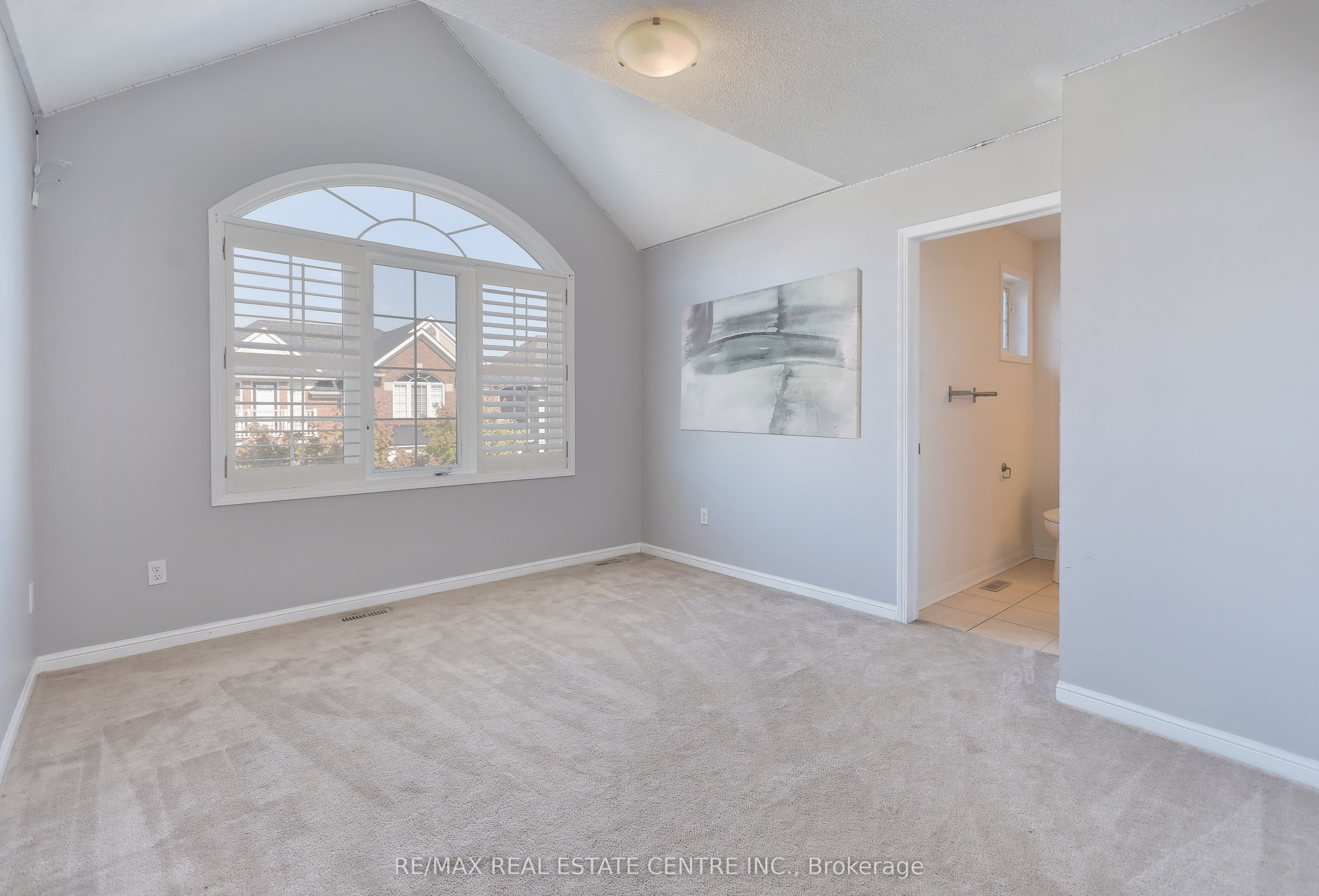 1399 Marshall Crescent