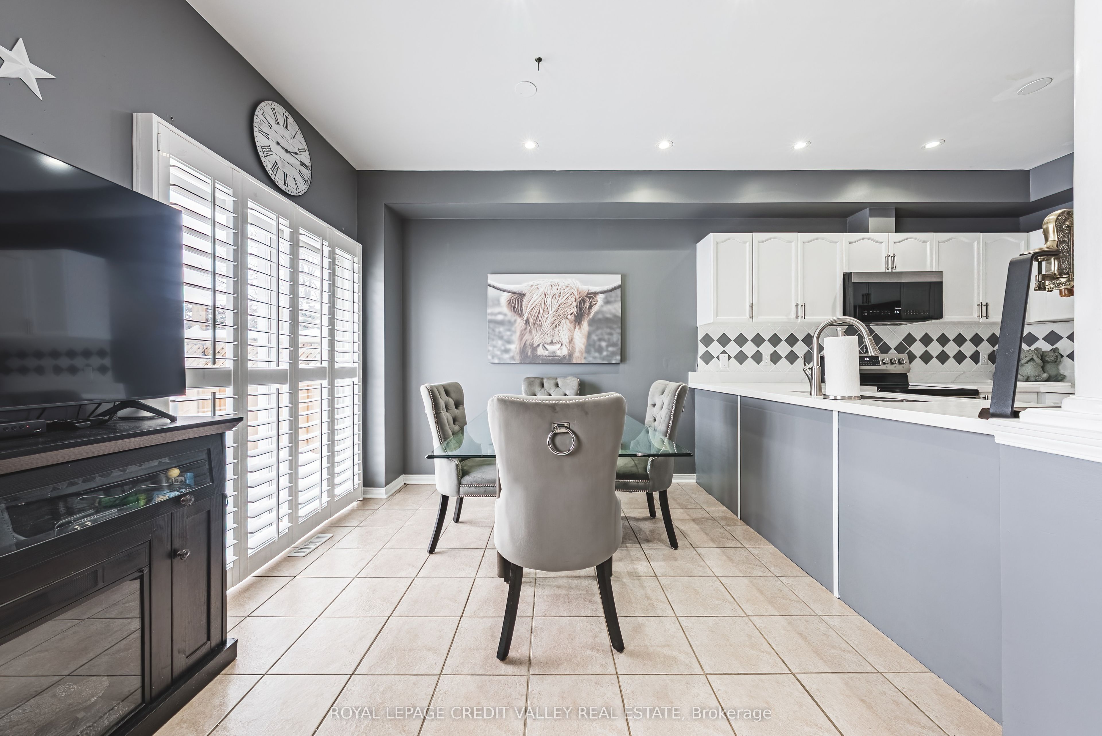 13 Brookstone Court