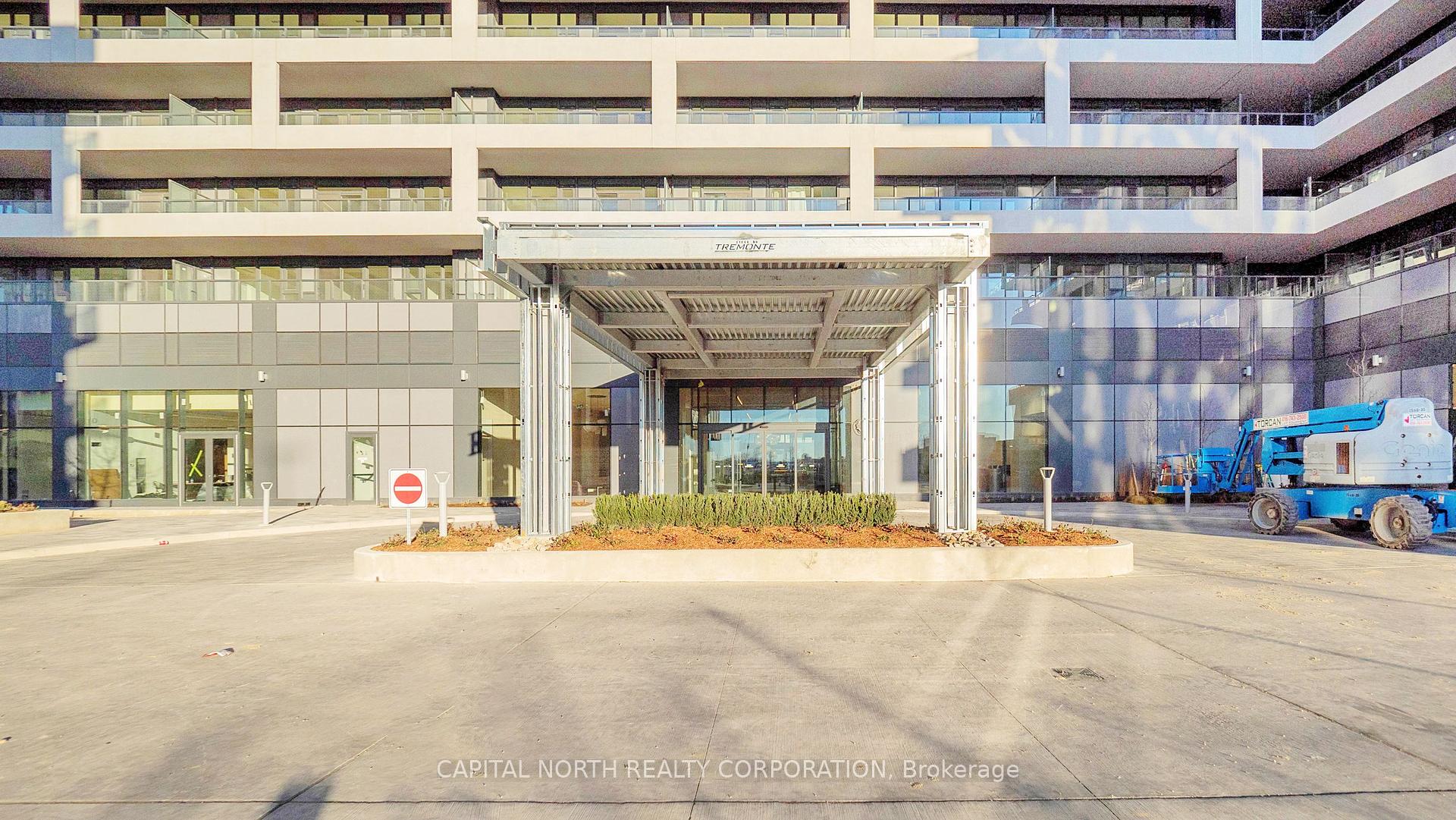 2 Bedrooms Condo at 8960 Jane, Vaughan For sale