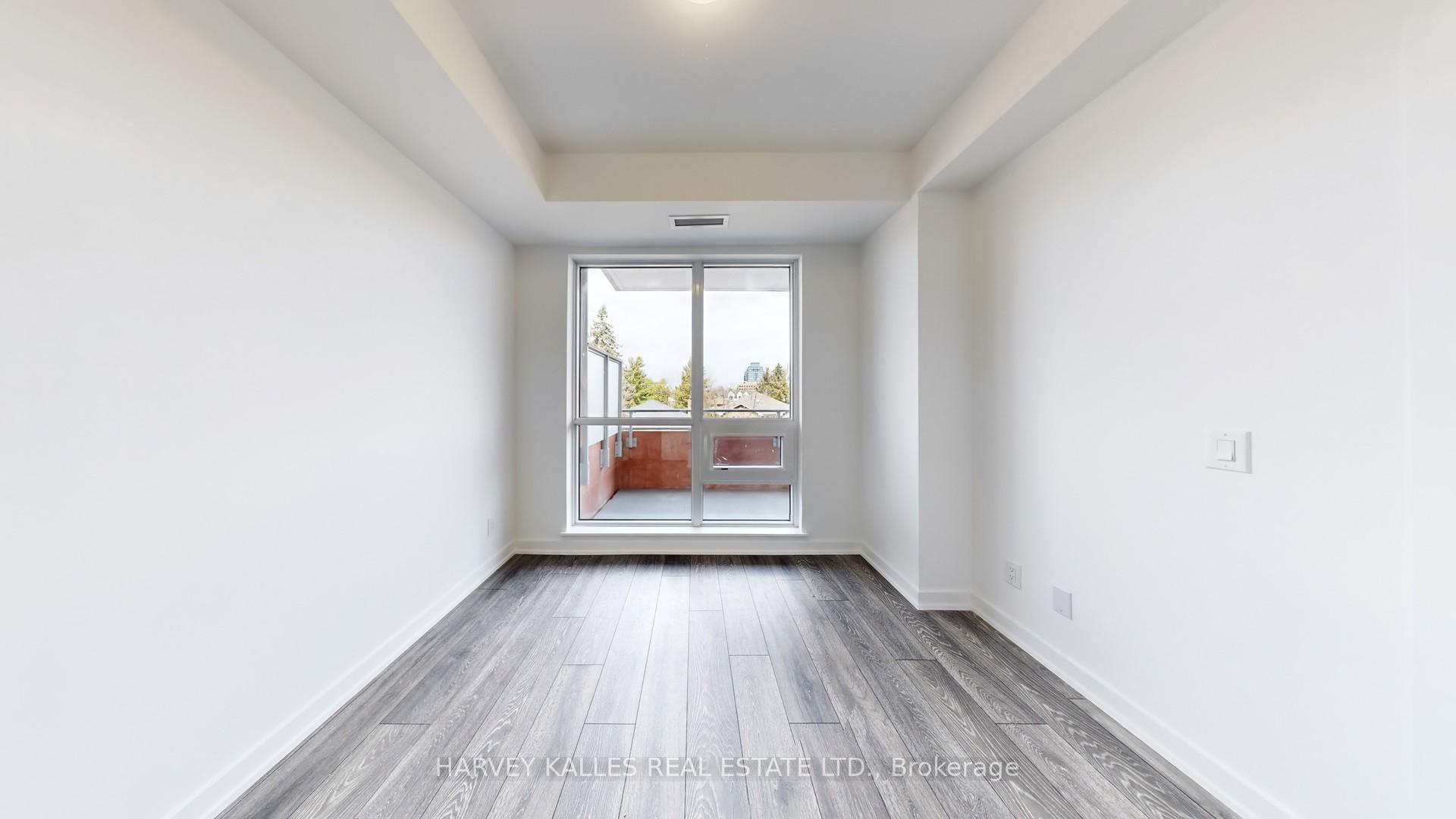 8888 Yonge Street 215
