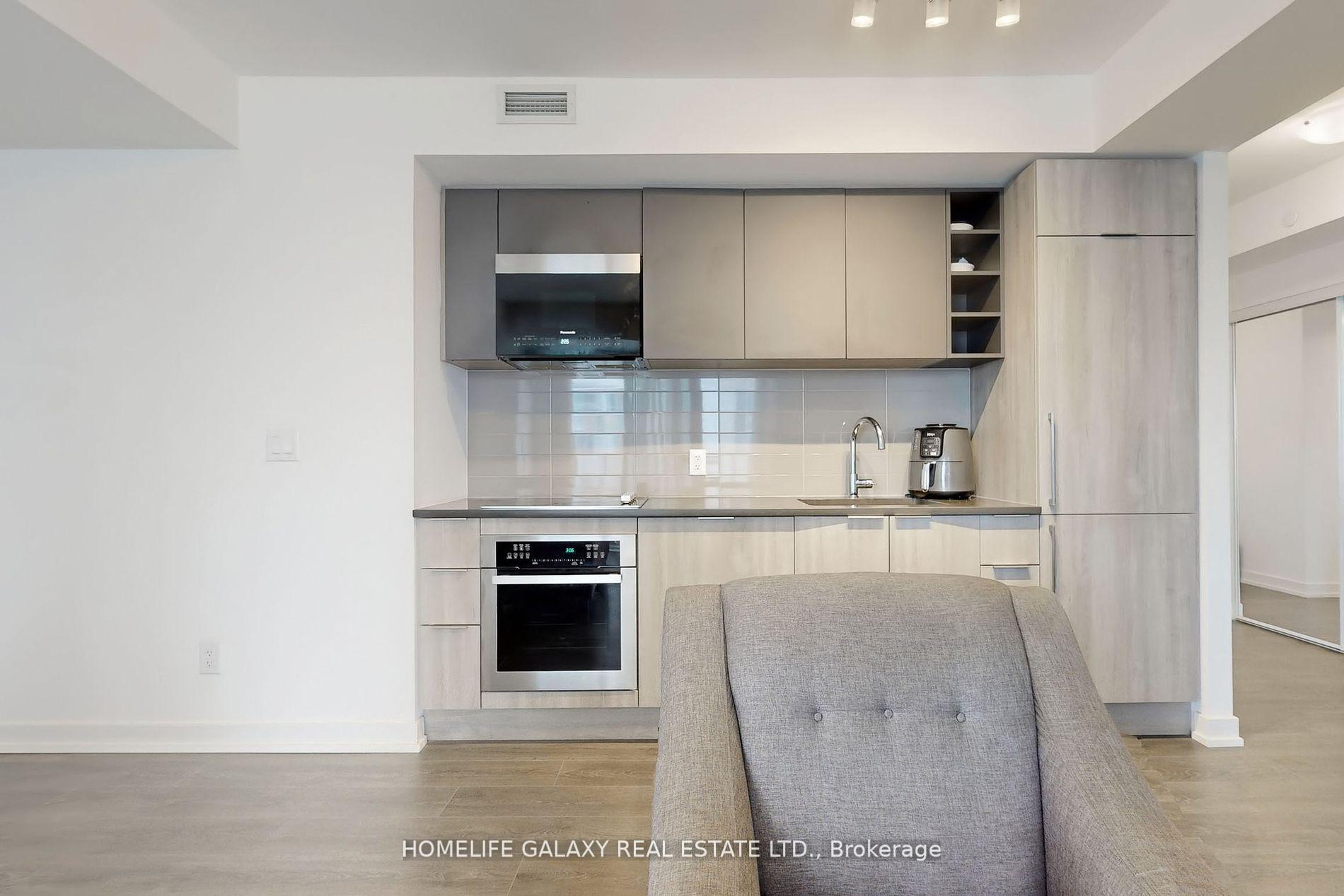 2 Bedrooms Condo at 2033 Kennedy, Toronto For sale