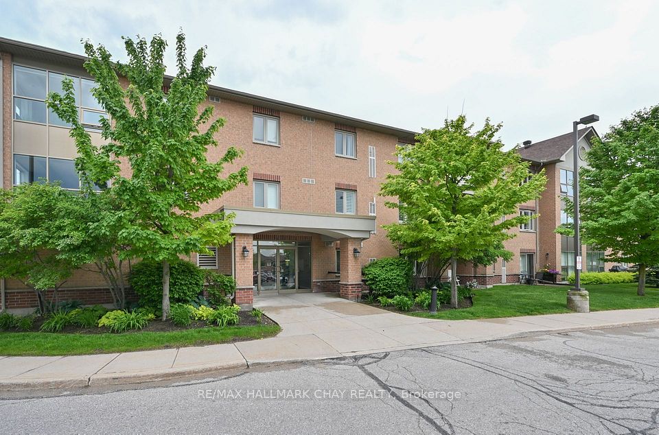 500 Mapleview