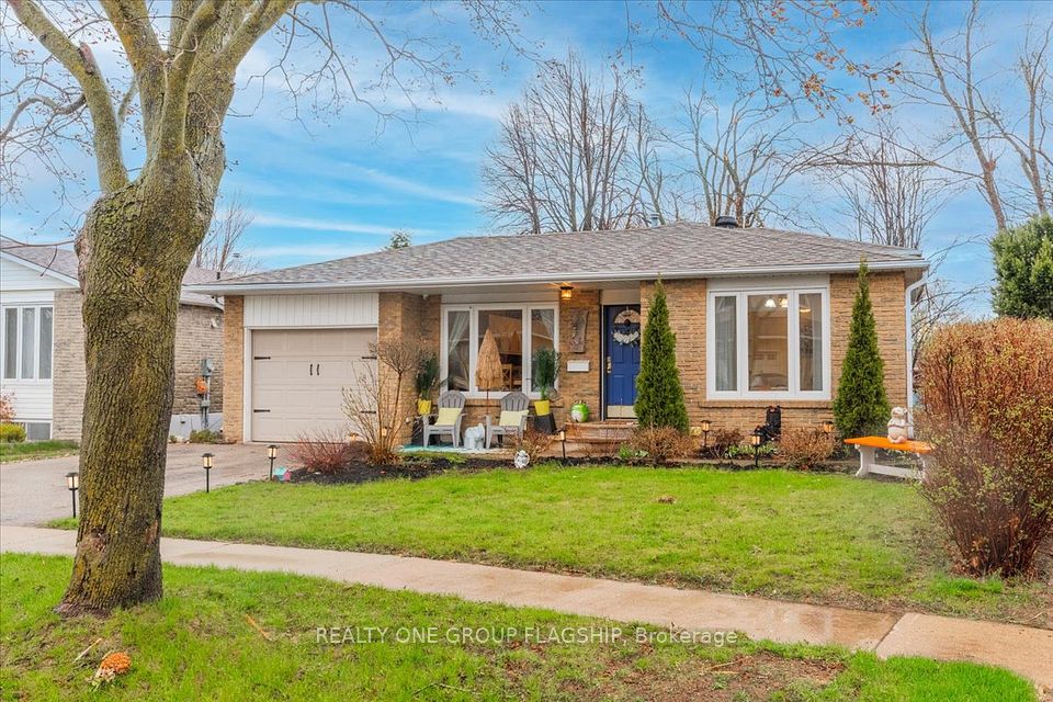 52 Highcroft