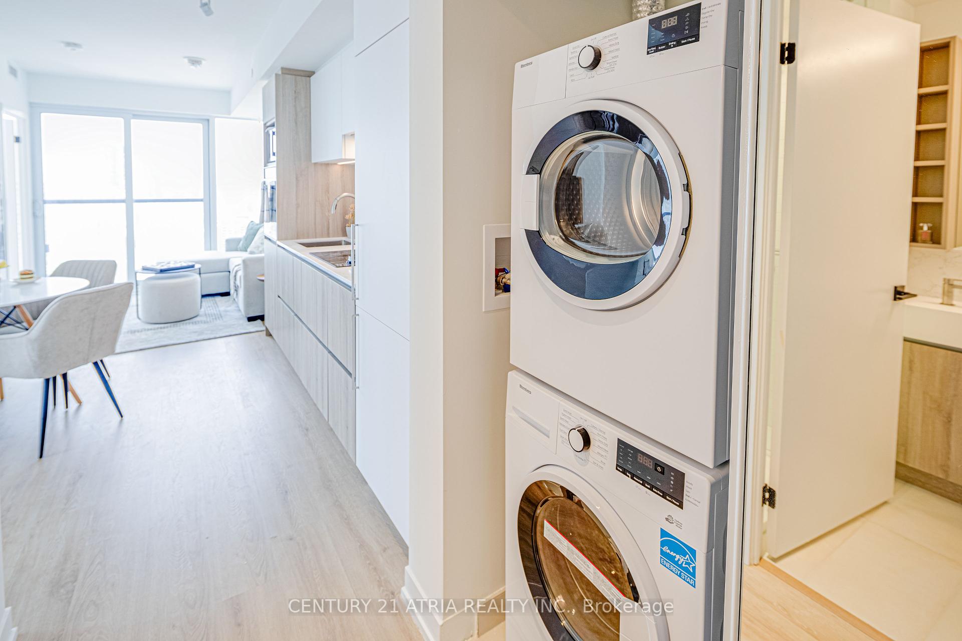 1 Bedroom Condo at 319 Jarvis,  Toronto For sale