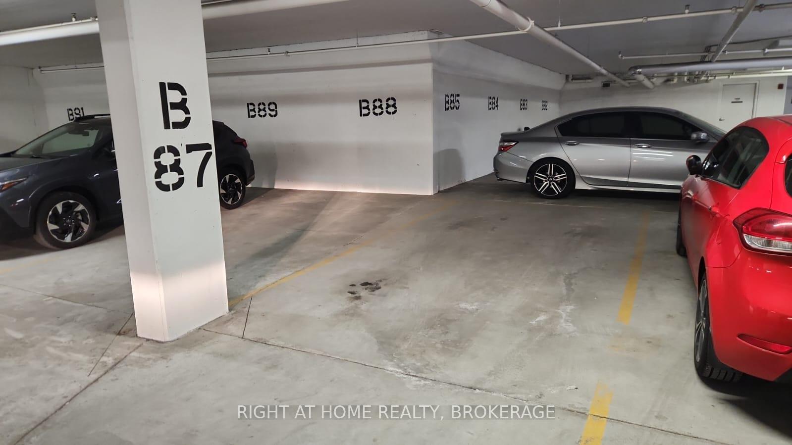 1 Bedroom Condo at 2490 Old Bronte, Oakville For sale