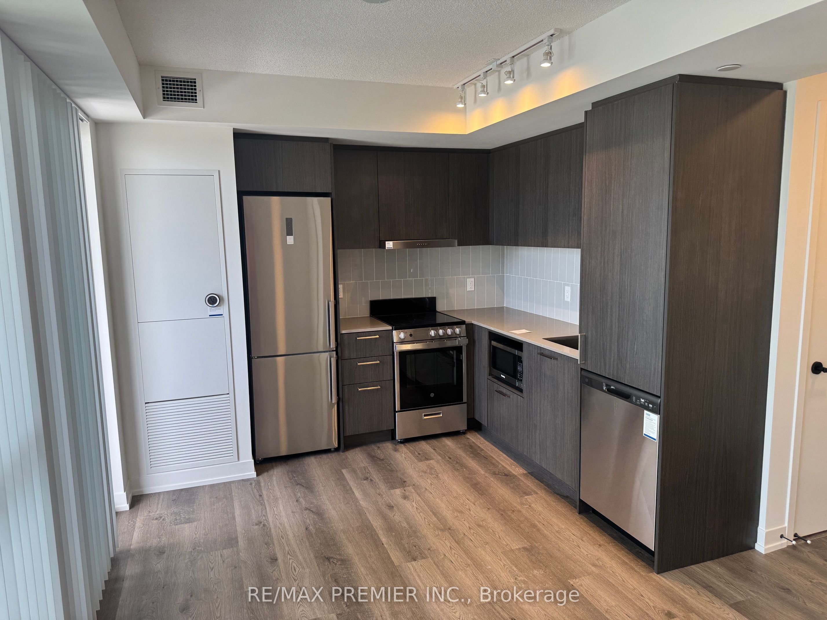 195 Commerce Street, #1012