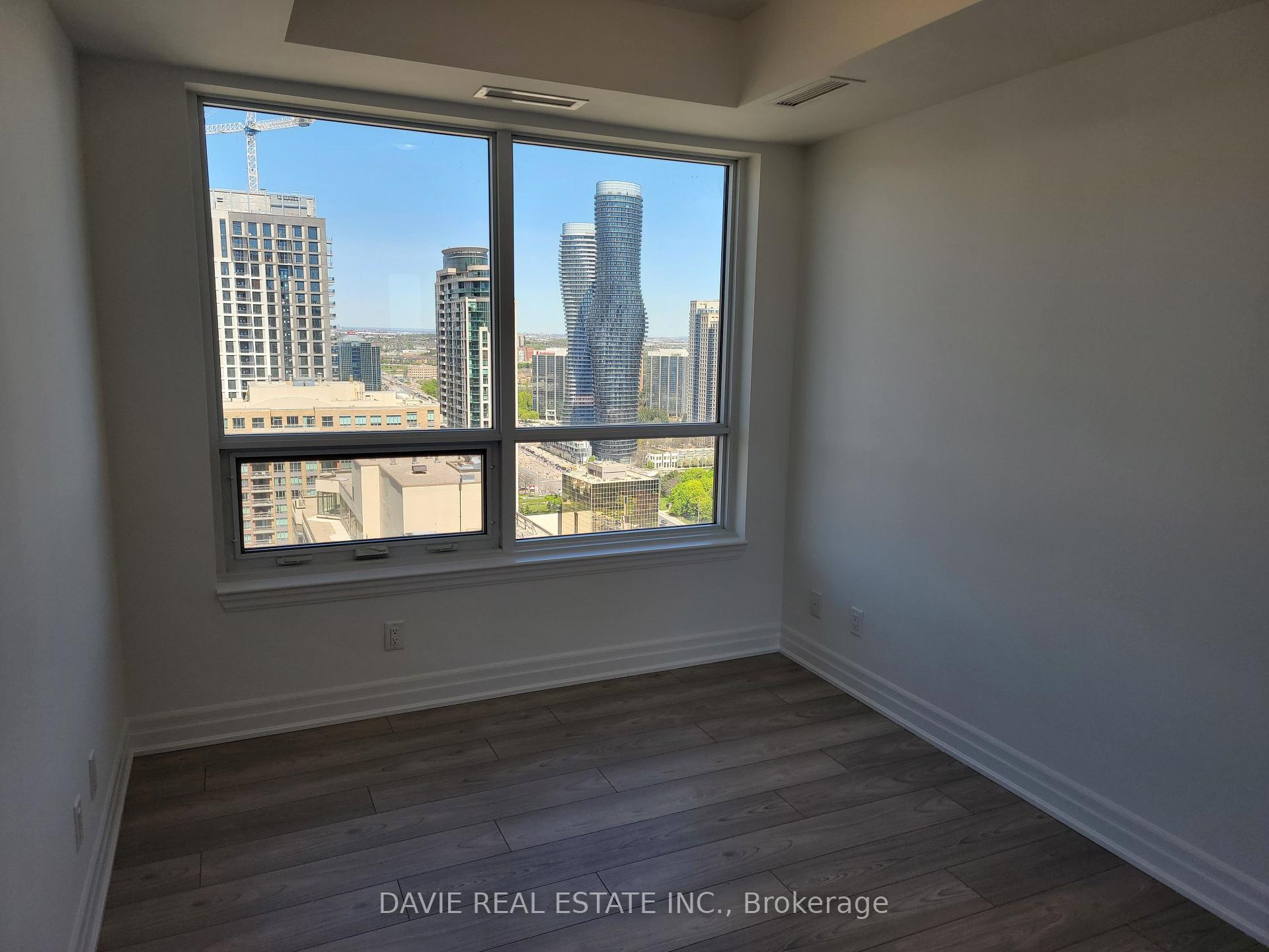 2 Bedrooms Condo at 36 Elm,  Mississauga For sale