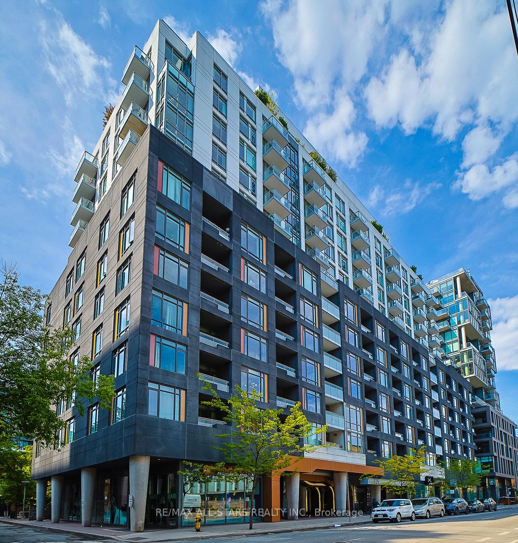 3 Bedrooms Condo at 525 Adelaide, Toronto For sale