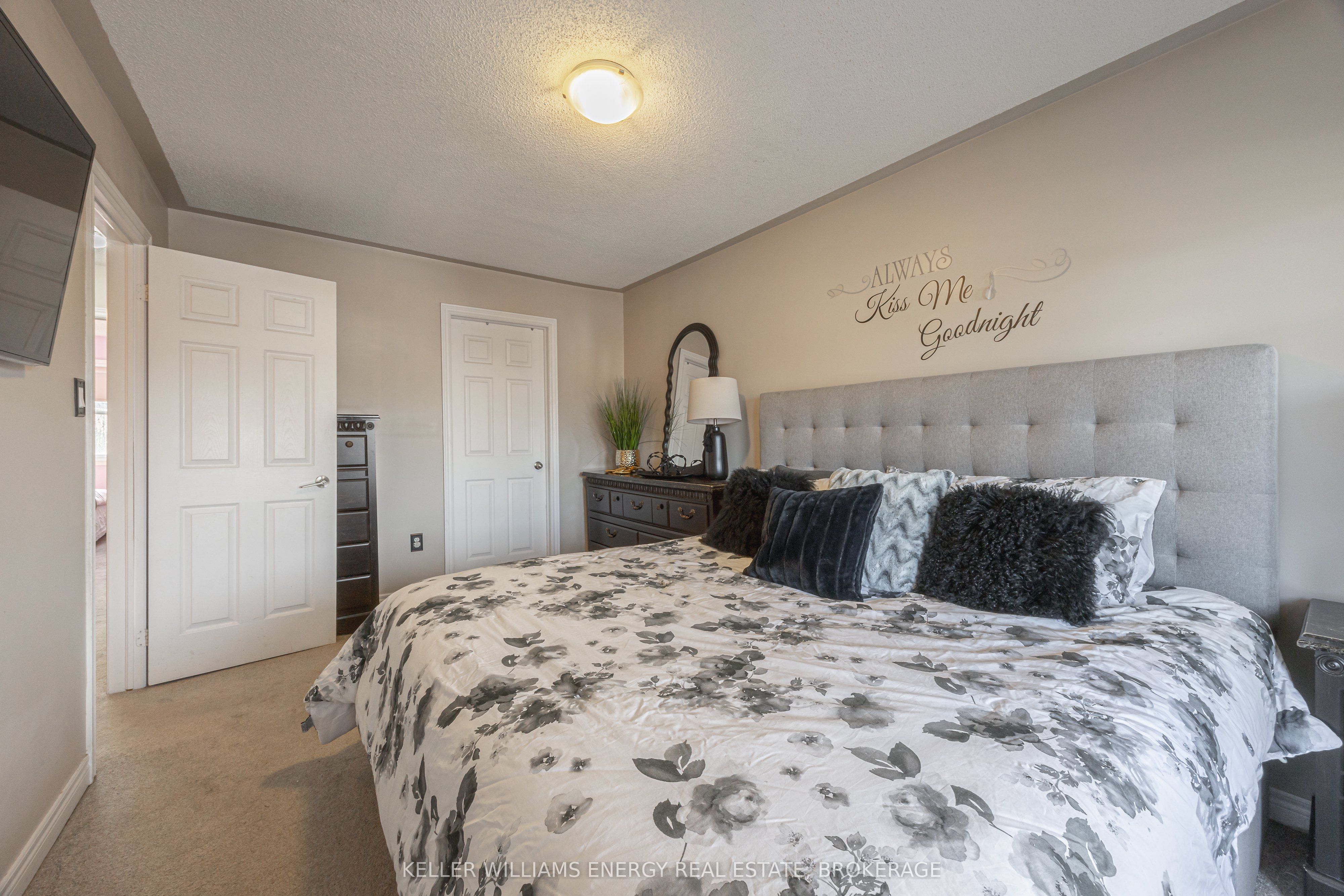 112 Rich Crescent