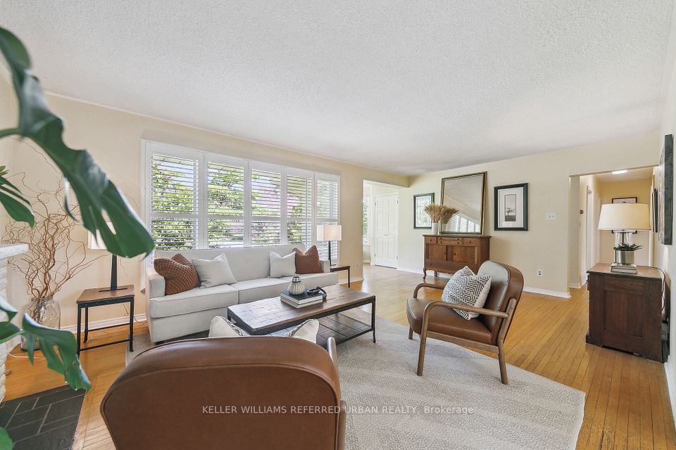 384 Maplehurst