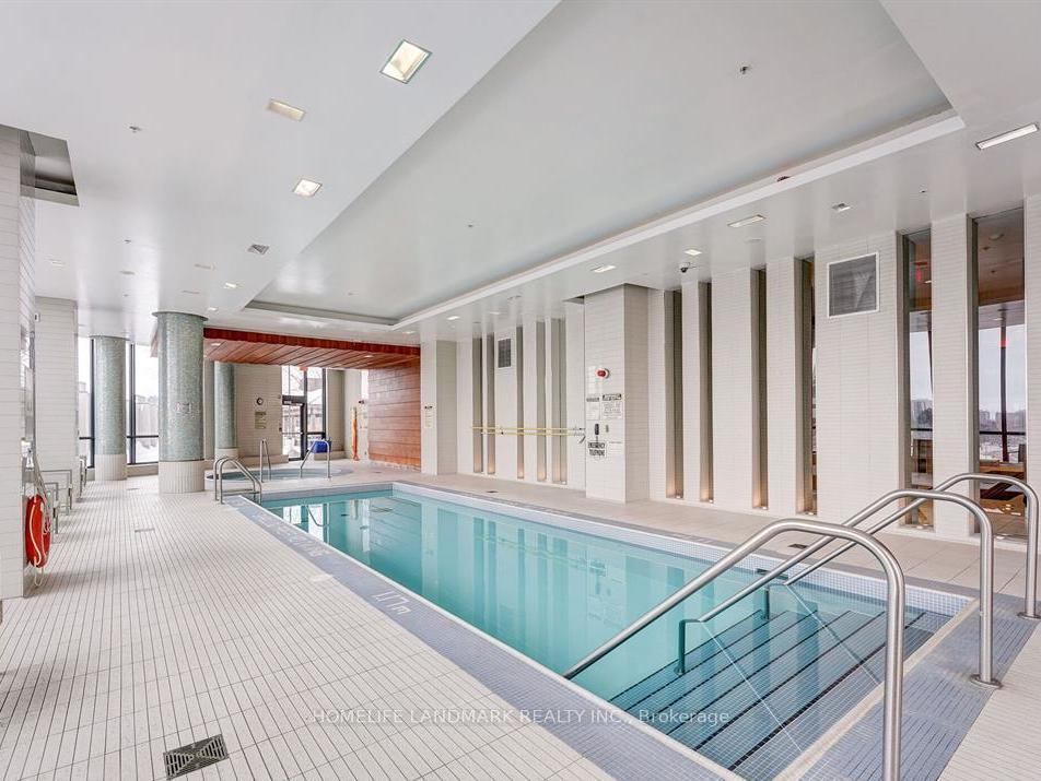 2 Bedrooms Condo at 1 Valhalla Inn, Toronto For sale