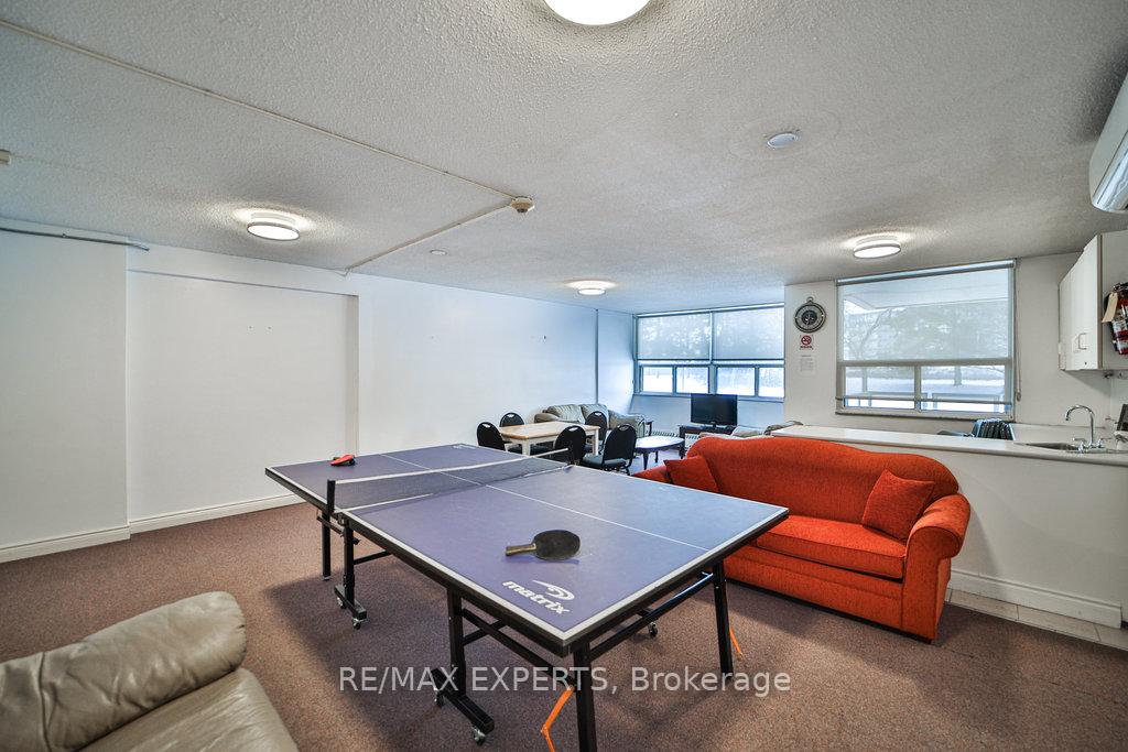 2 Bedrooms Condo at 551 The West Mall,  Toronto For sale