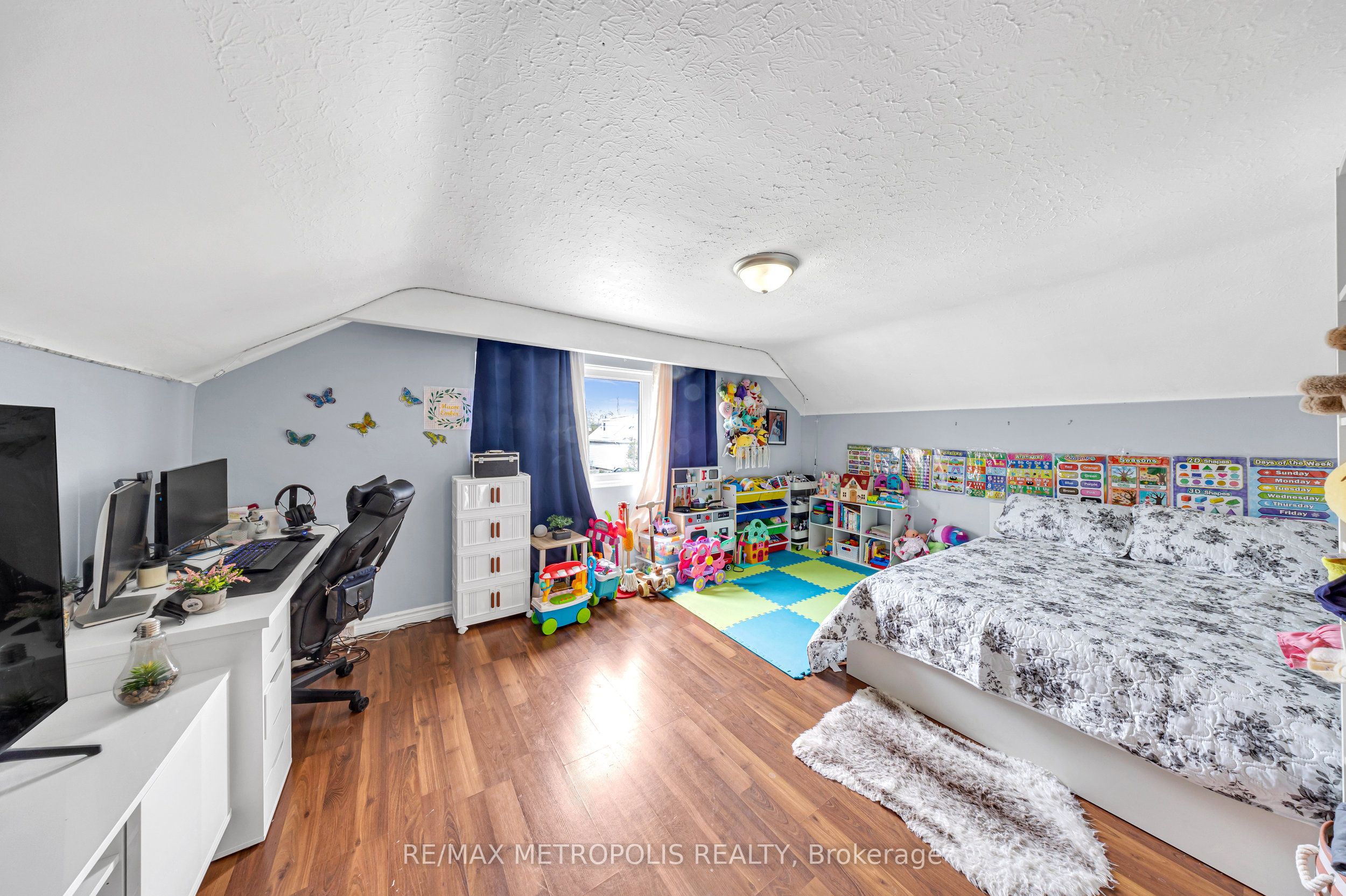 337 Pine Avenue