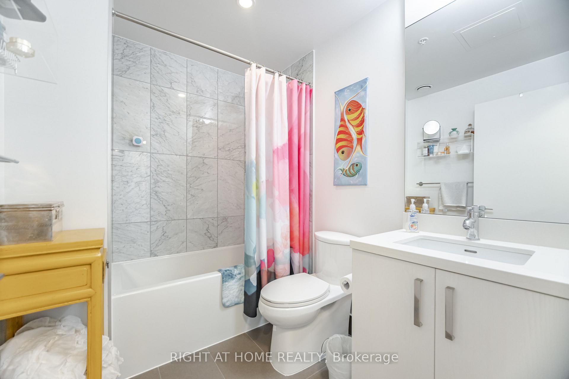 1 Bedroom Condo at 455 Front, Toronto For sale