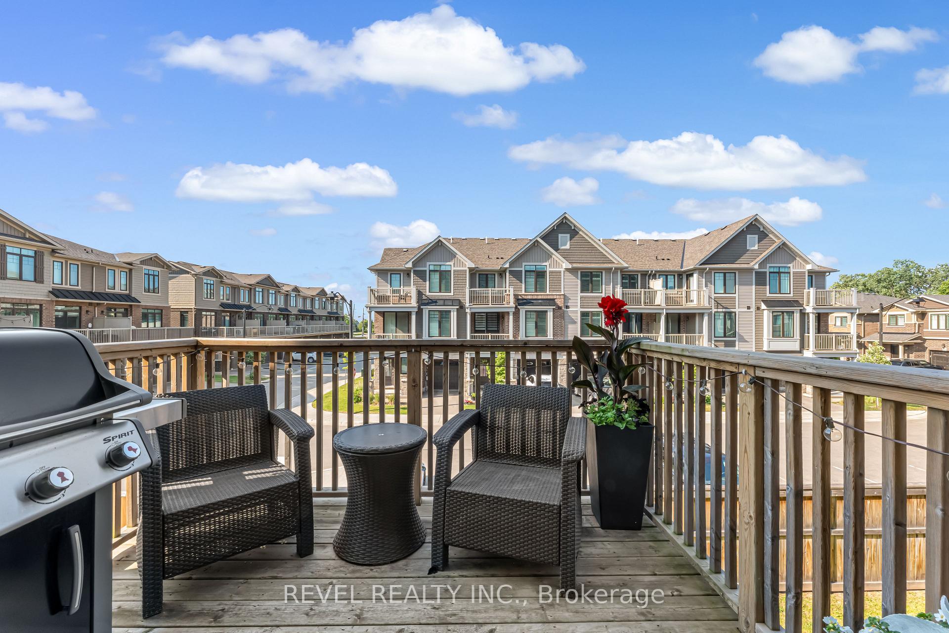 3 Bedrooms Condo at 288 Glover, Hamilton For sale