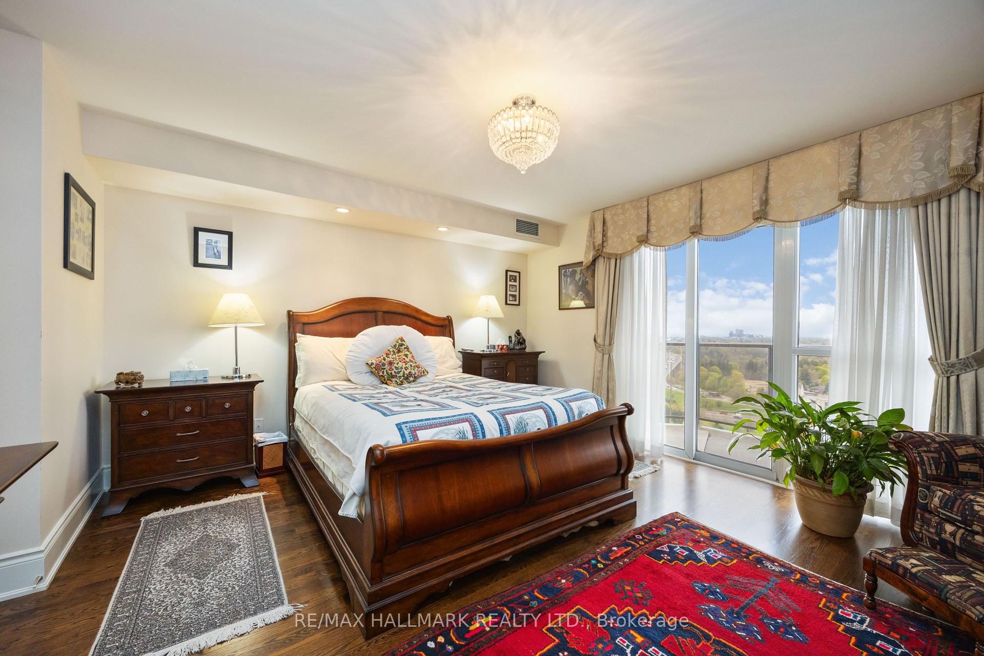 4 Bedrooms Condo at 80 Harrison Garden, Toronto For sale