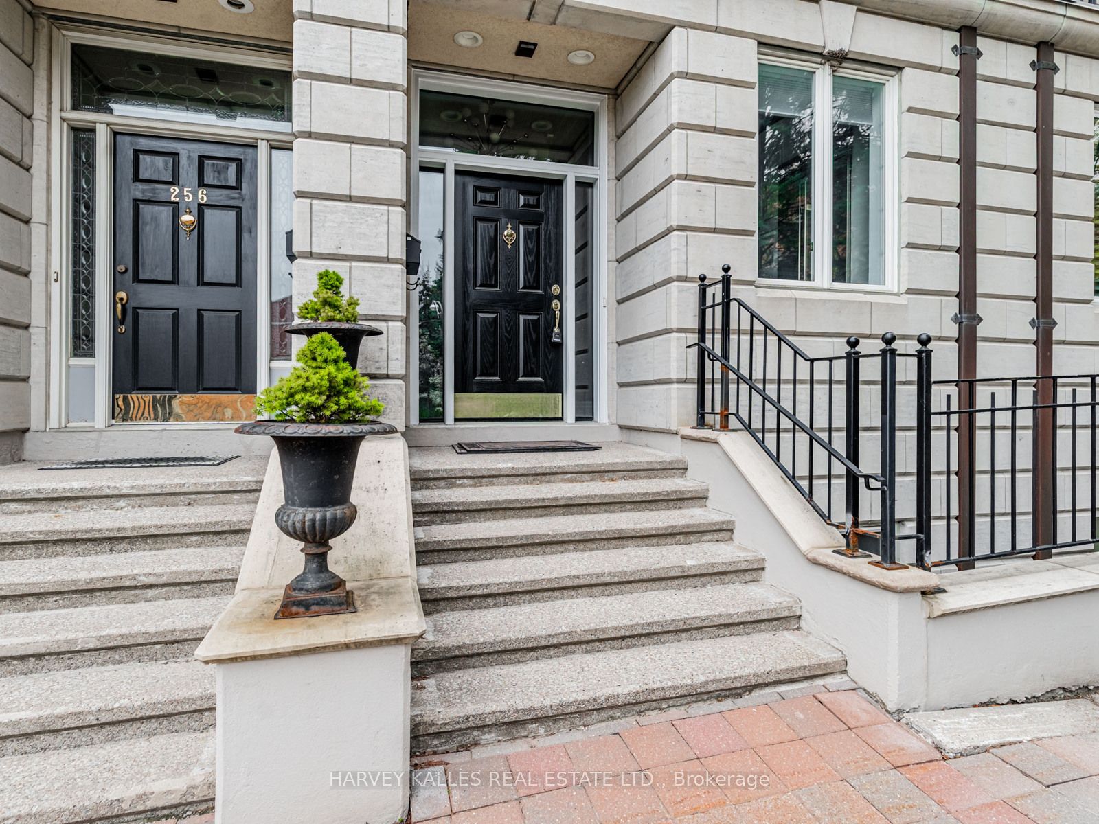258 Spadina Road