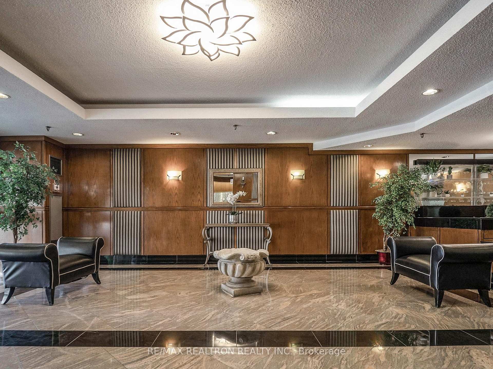 1 Bedroom Condo at 430 McLevin, Toronto For sale