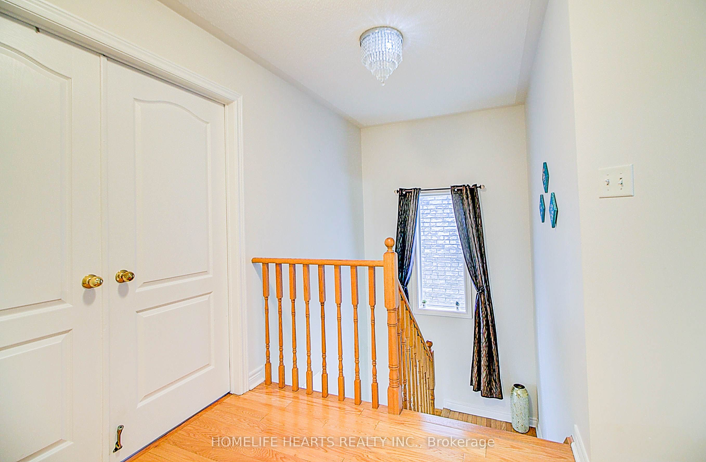 38 Saffron Street E