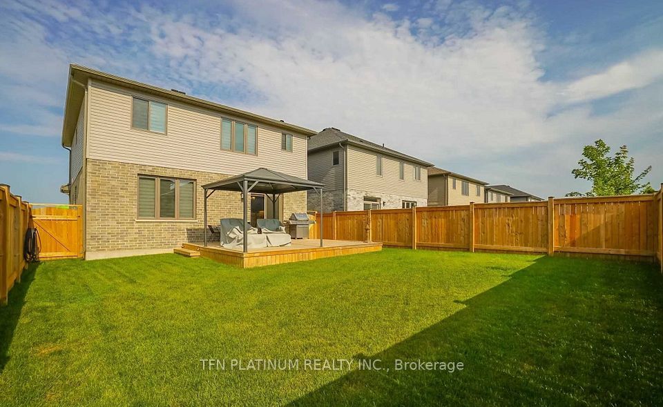2201 Westpoint Heights, London South, ON N6P 0E8