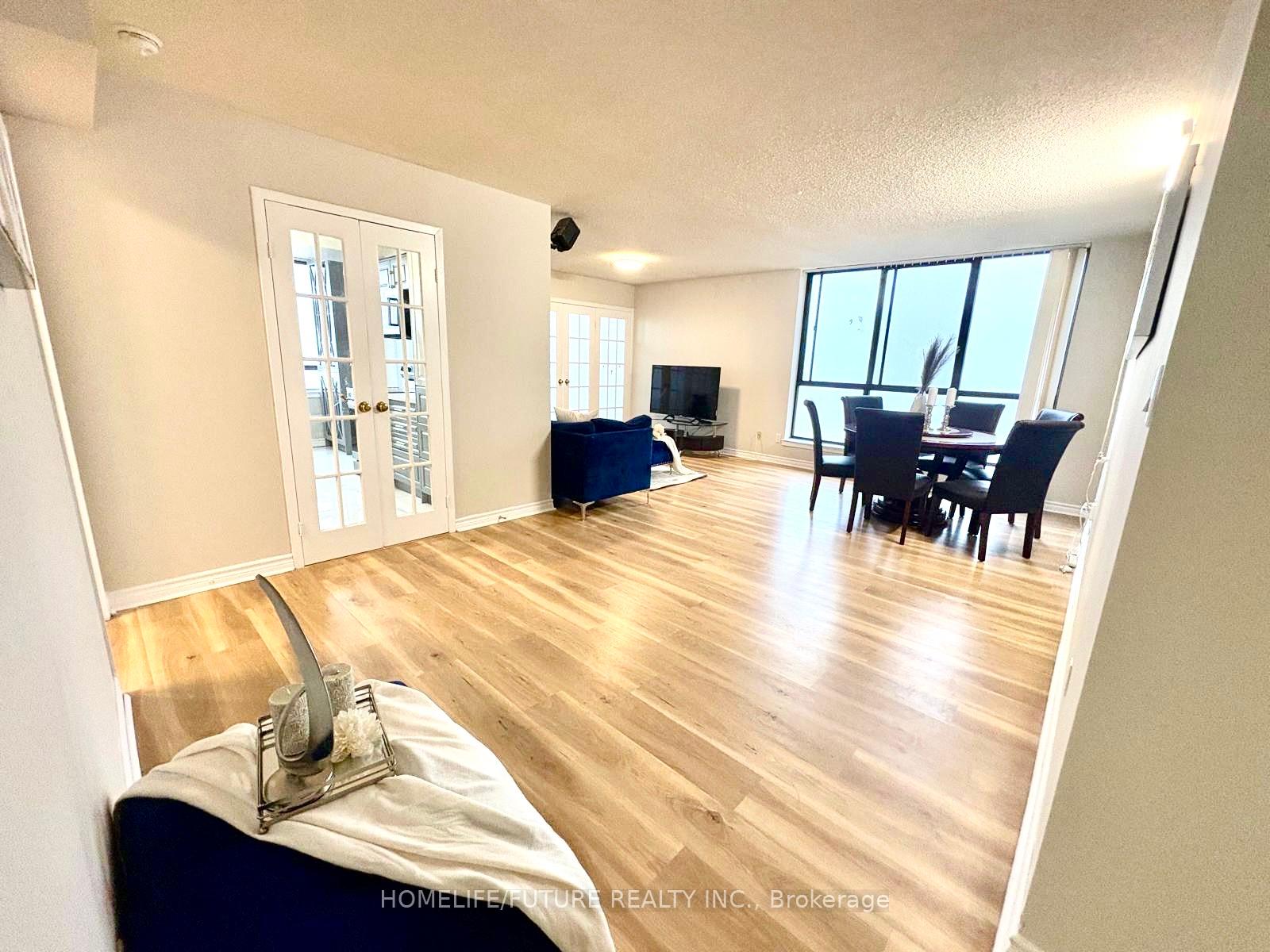 3 Bedrooms Condo at 75 Bamburgh,  Toronto For sale