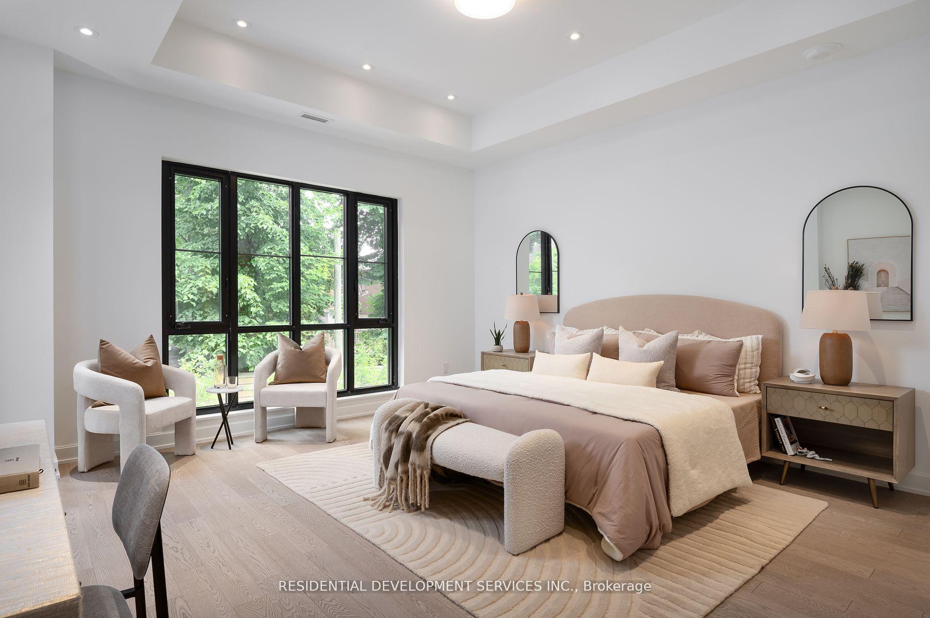 4 Bedrooms Condo at 1 Strathgowan,  Toronto For sale