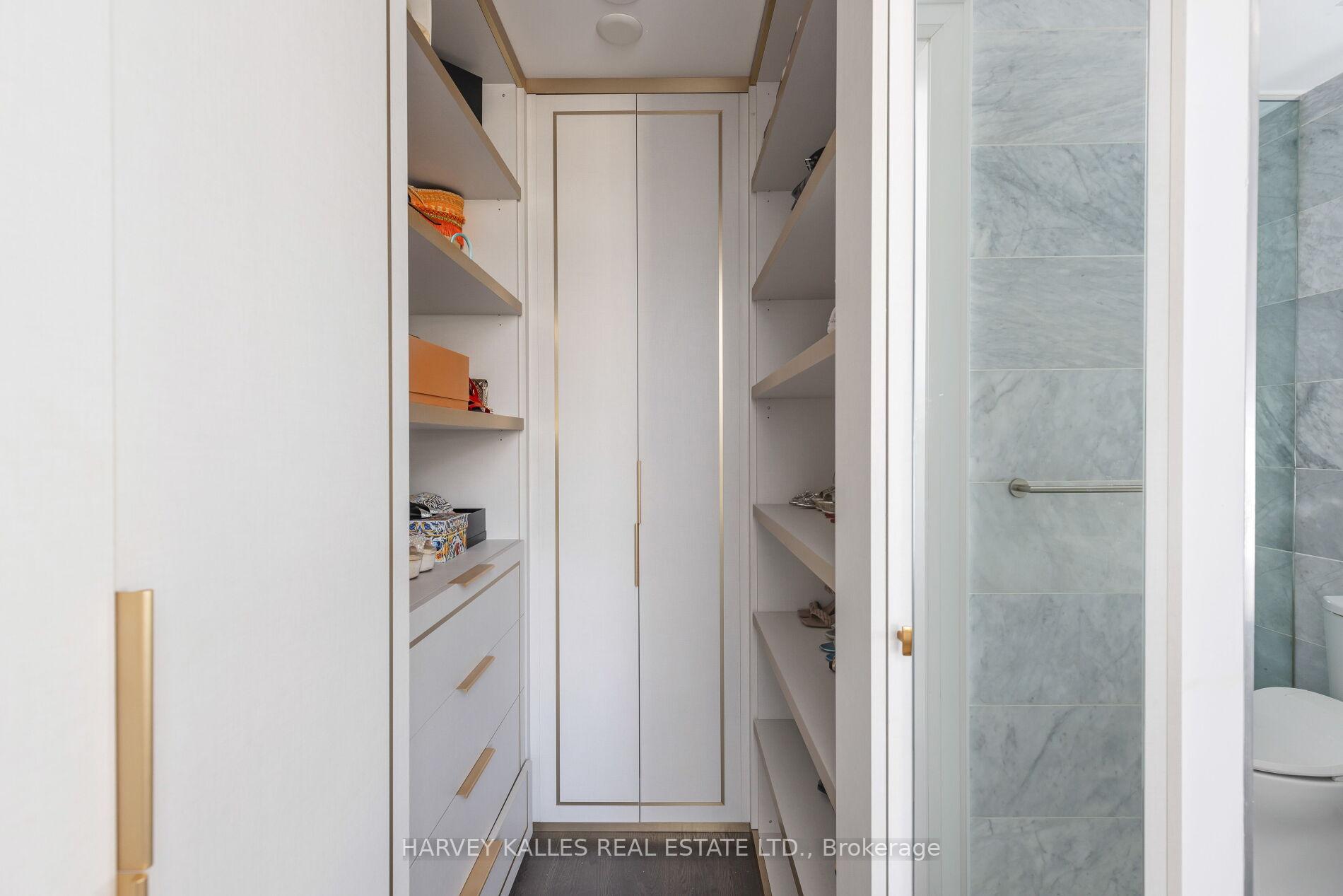 151 Avenue Road 805