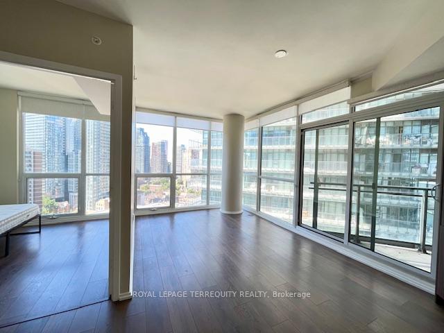 #2002 - 45 Charles Street, Toronto Unit: 2002
