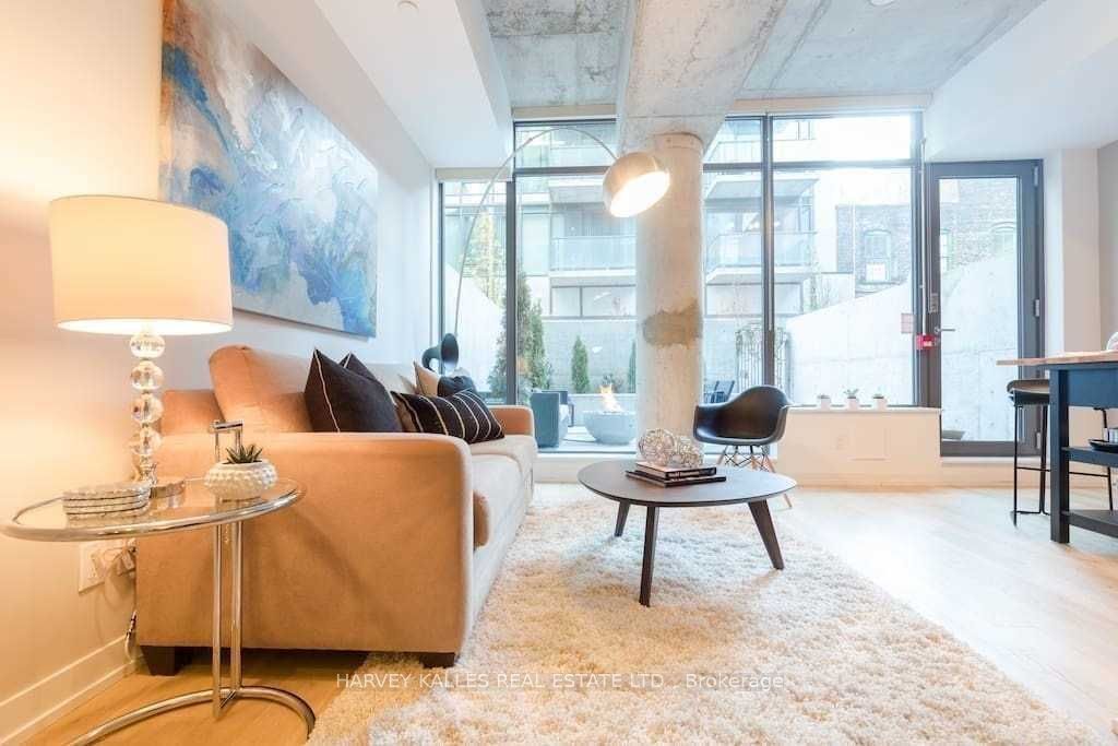 461 Adelaide Street W 106