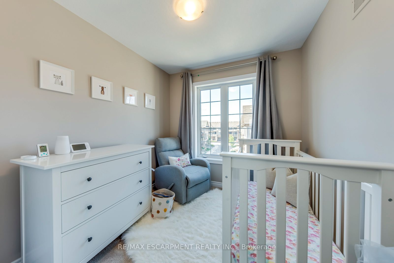 386 Belcourt Common