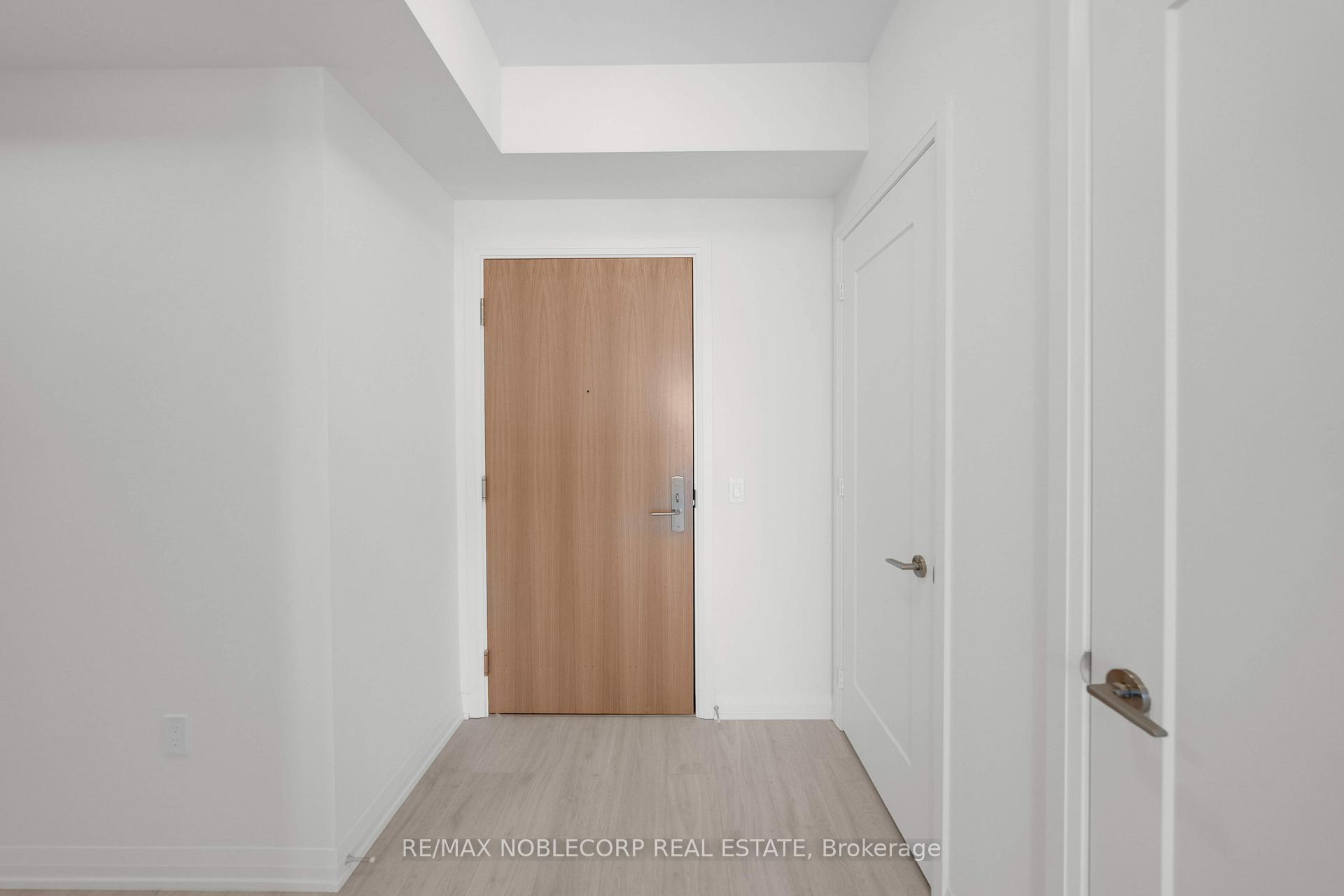1 Bedroom Co-op at 8960 Jane, Vaughan For sale