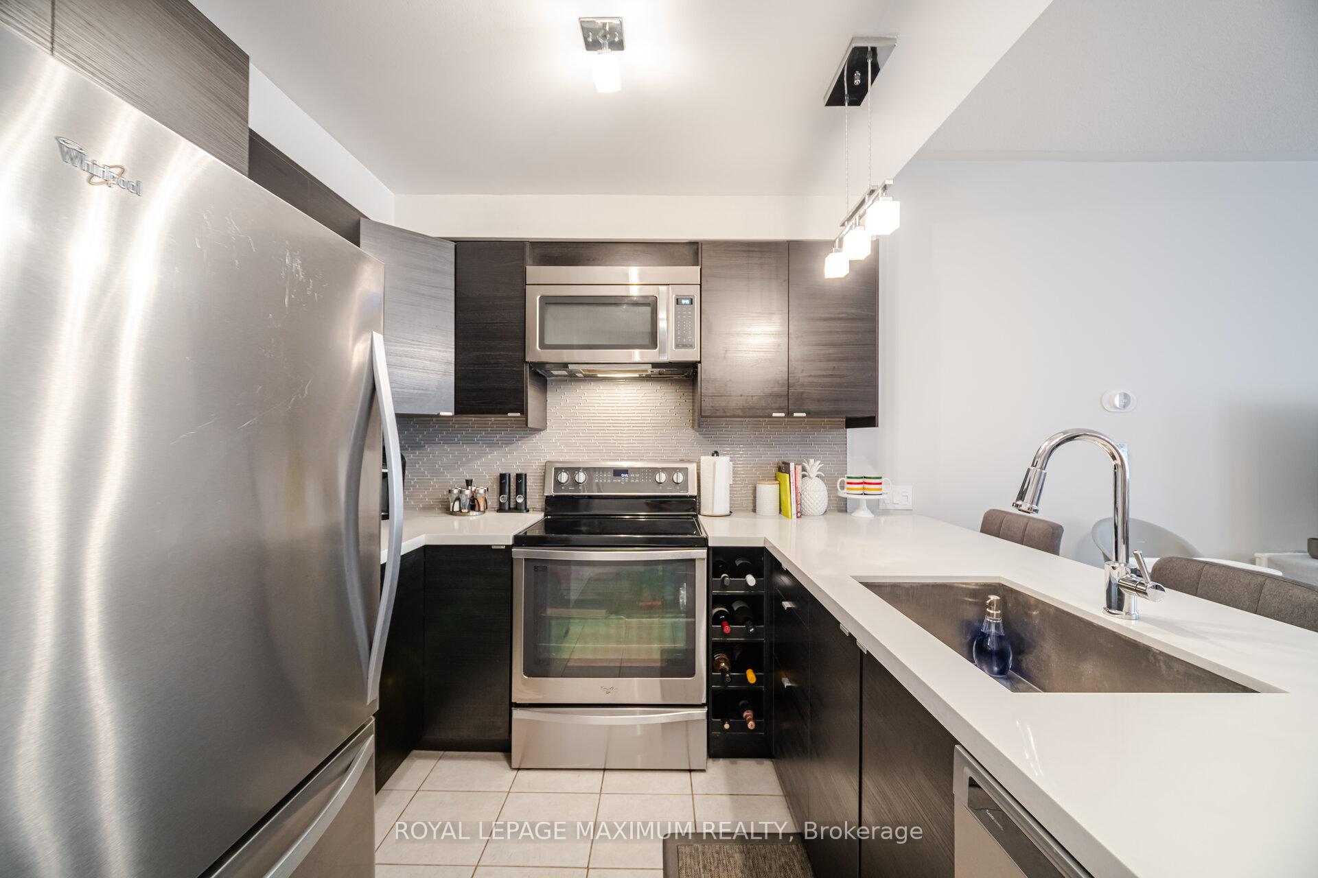 3 Bedrooms Condo at 760 Lawrence, Toronto For sale