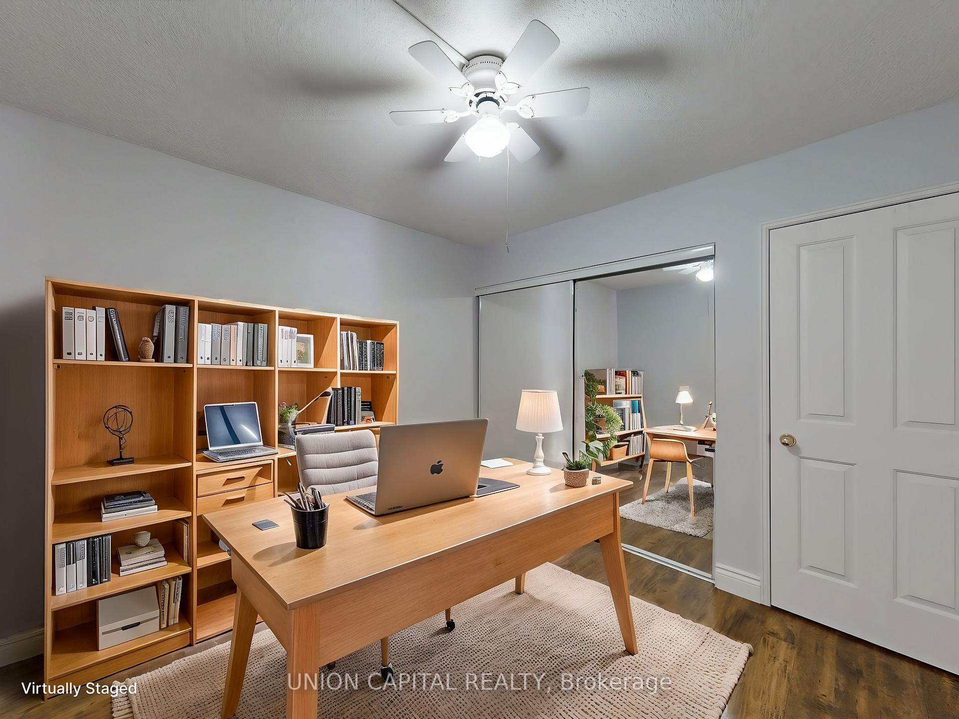 3 Bedrooms Condo at 28 Hollywood, Toronto For sale