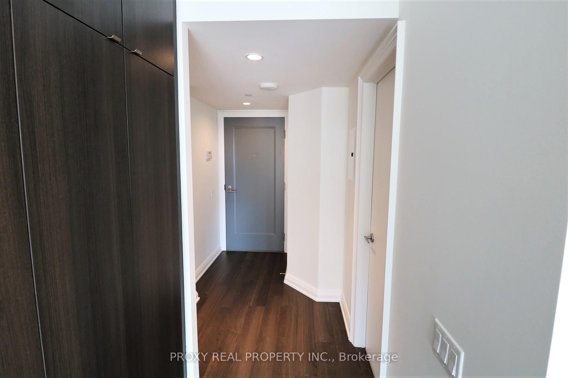 2 Bedrooms Condo at 155 Yorkville, Toronto For sale