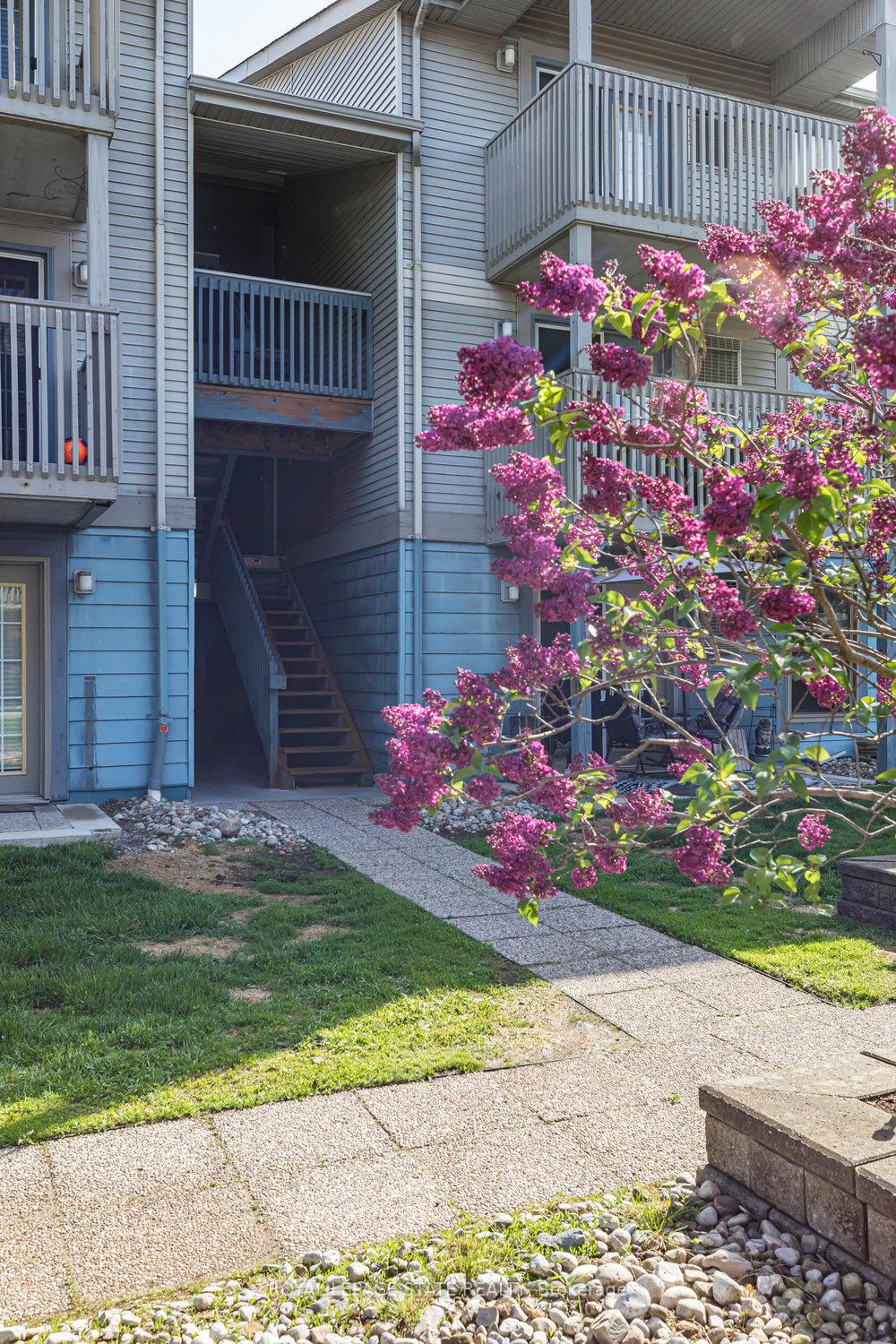 1 Bedroom Condo at 2010 Cleaver, Burlington For sale