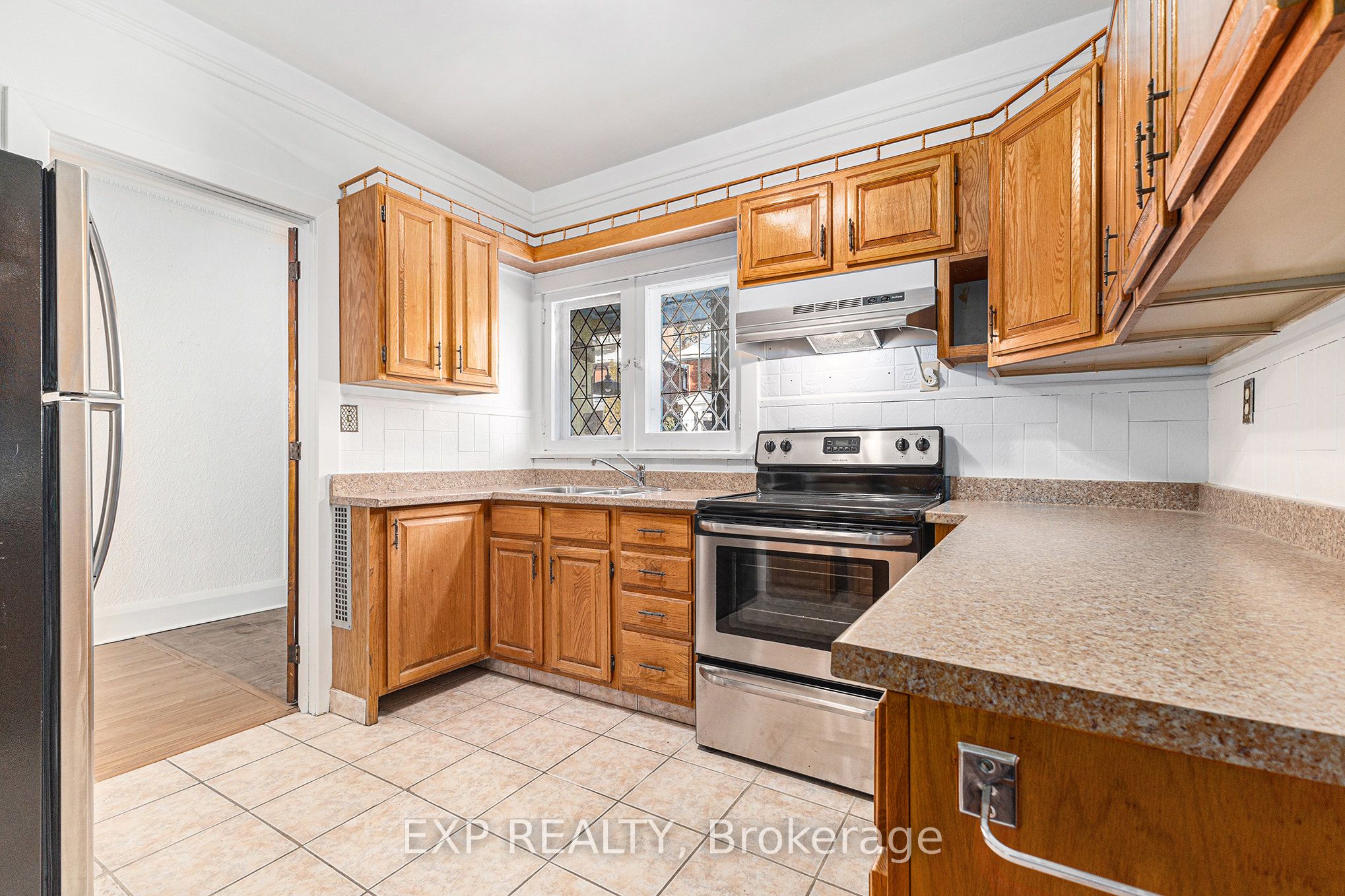 16 Lakeview Terrace, Dows Lake - Civic Hospital and Area 4501 - Dows Lake