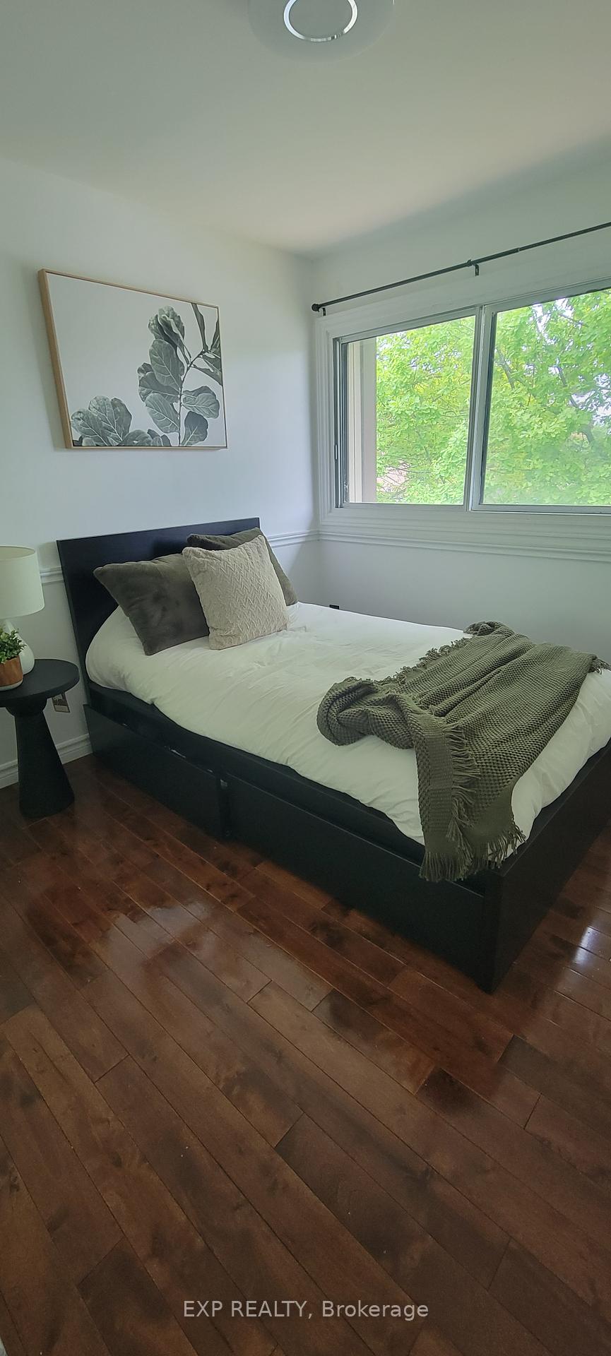 4 Bedrooms Condo at 6780 Formentera, Mississauga For sale