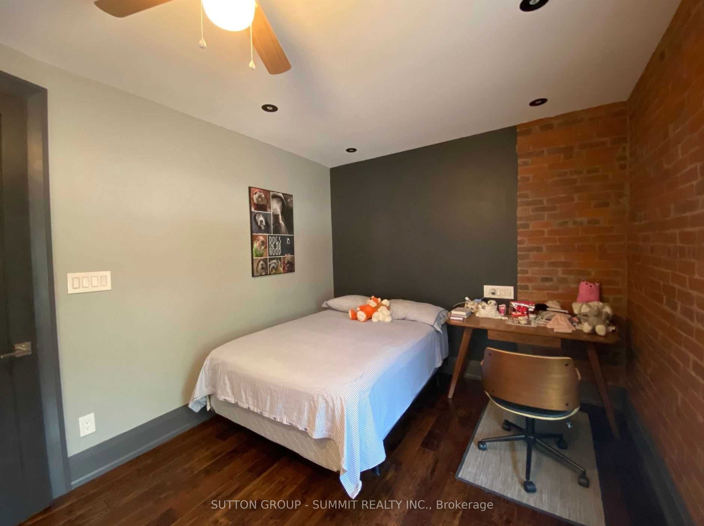 1 Columbine Avenue S, #Upper