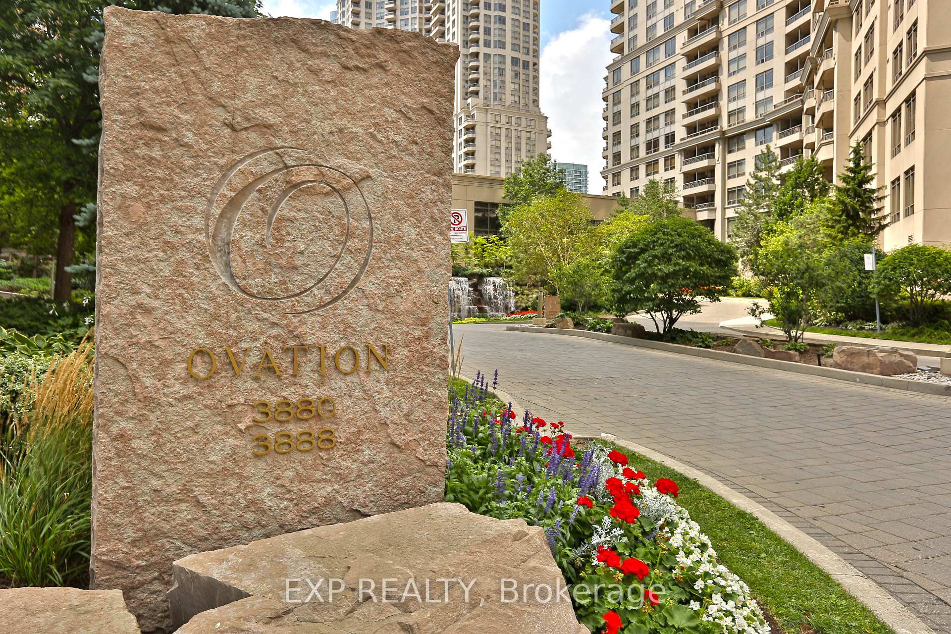 #1202 – 3880 Duke of York Boulevard, Mississauga, ON L5B 4M7