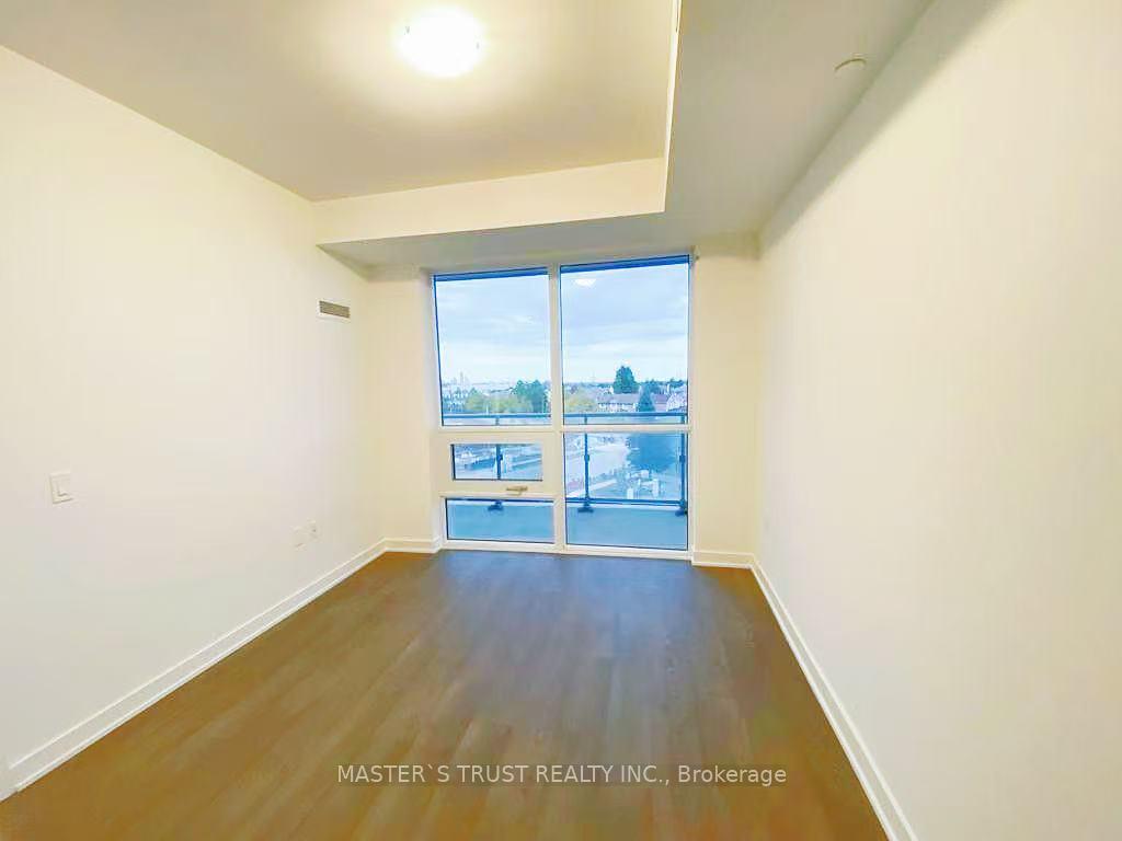 2 Bedrooms Condo at 4699 Glen Erin, Mississauga For sale