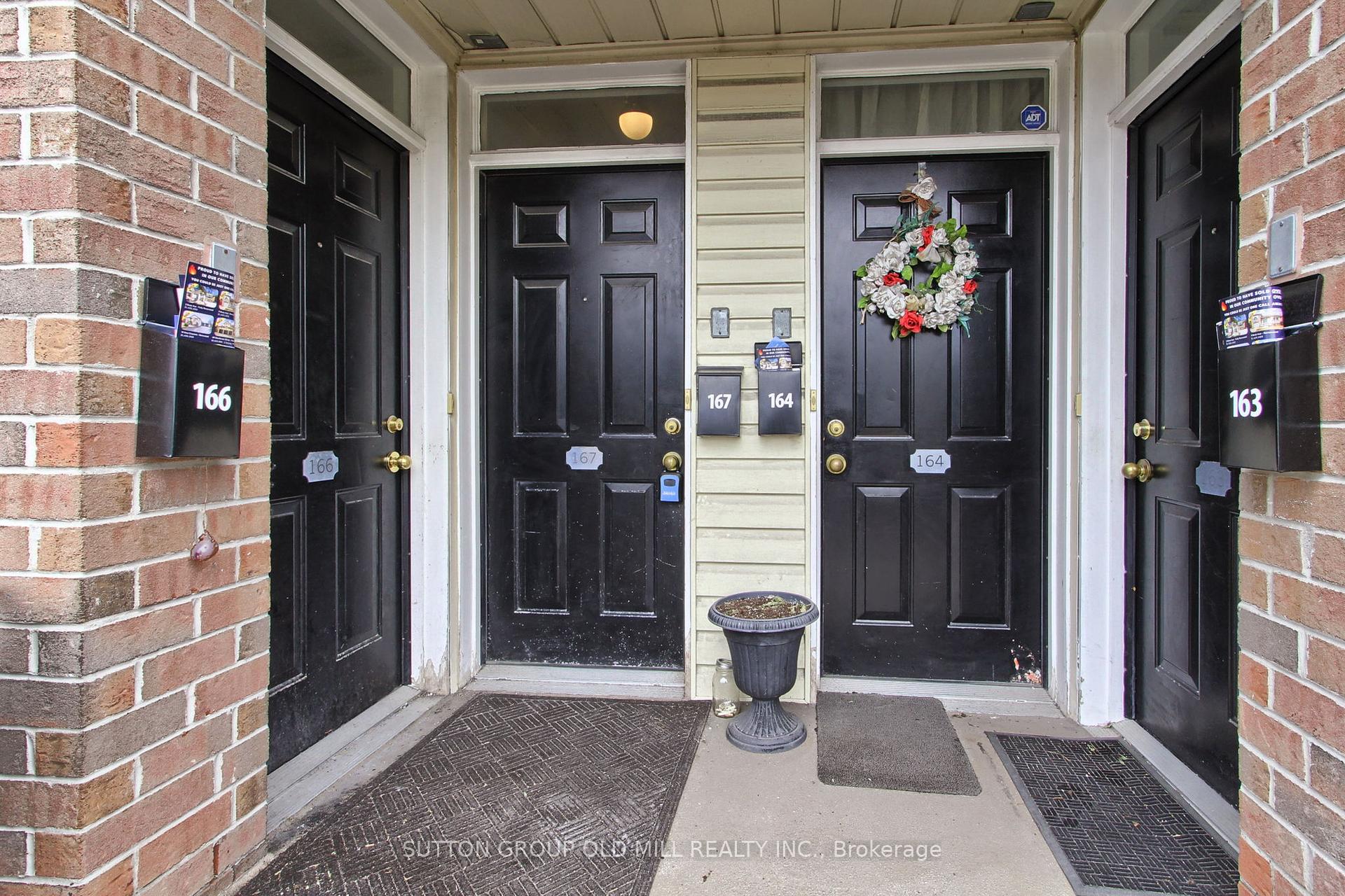 3 Bedrooms Condo at 760 Lawrence,  Toronto For sale