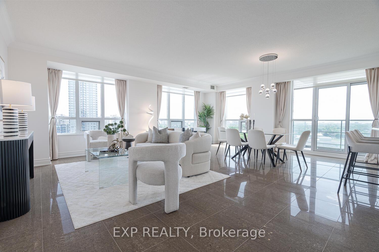 3 Bedrooms Condo at 88 Promenade, Vaughan For sale