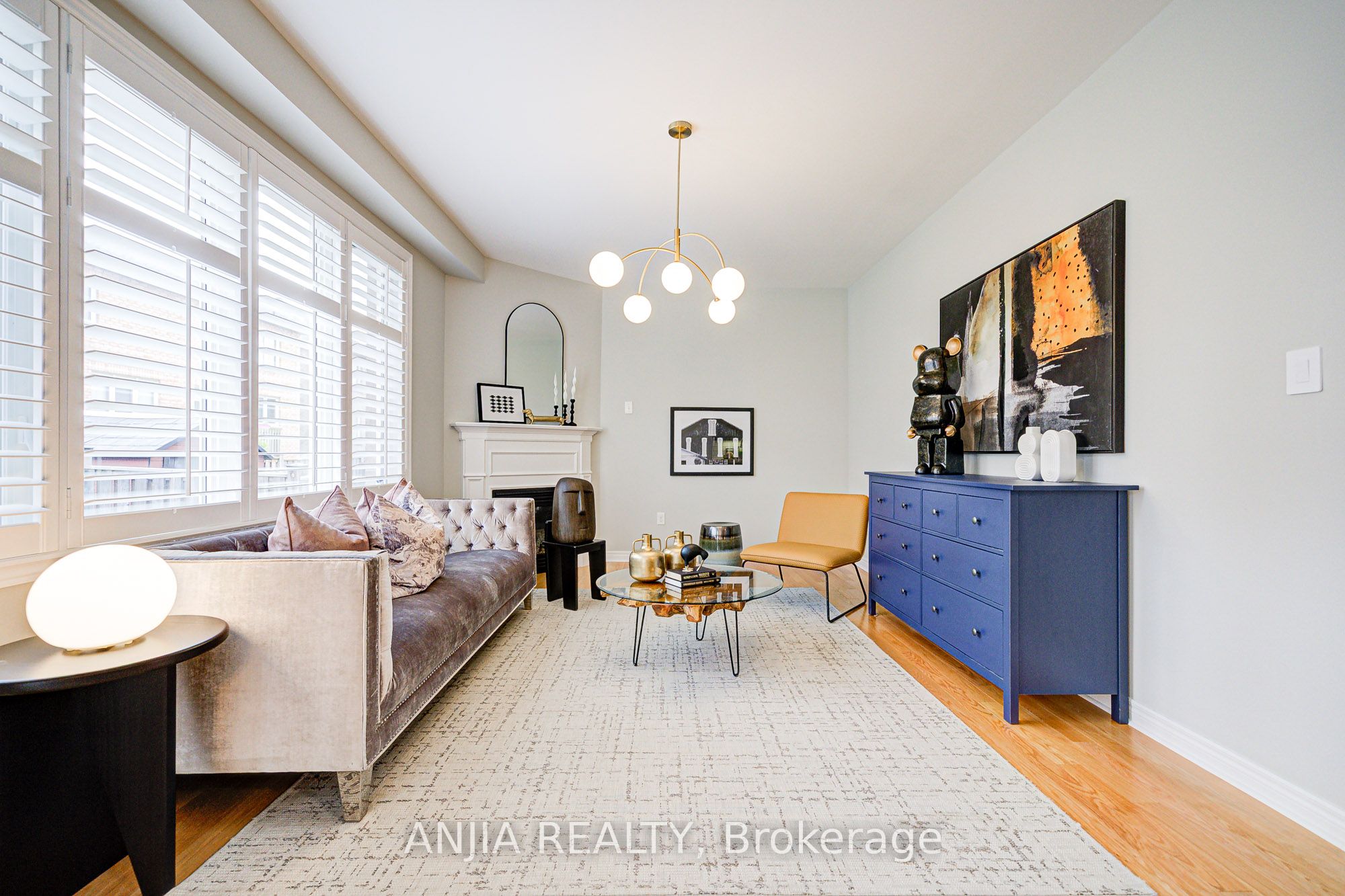 9 Desjardin Drive