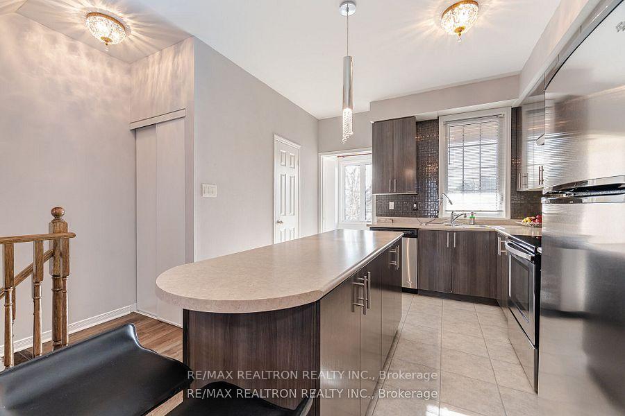 3 Bedrooms Condo at 4711 Kingston,  Toronto For sale