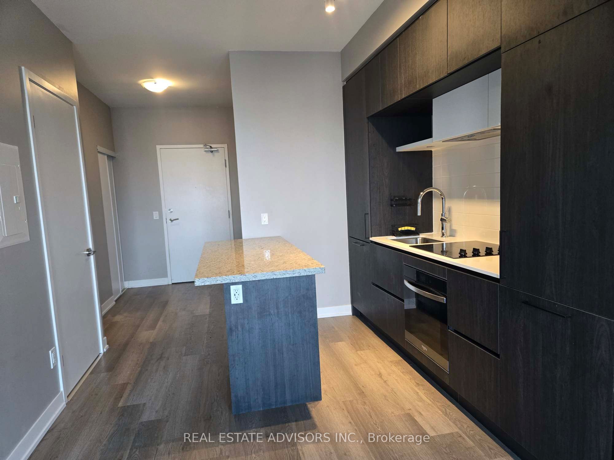2 David Eyer Road, #422