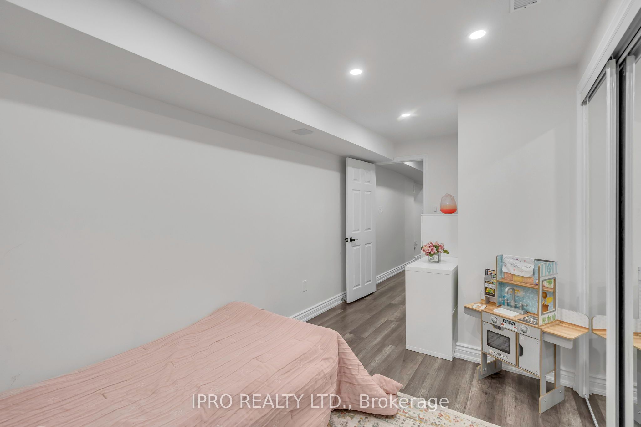147 Waters Boulevard